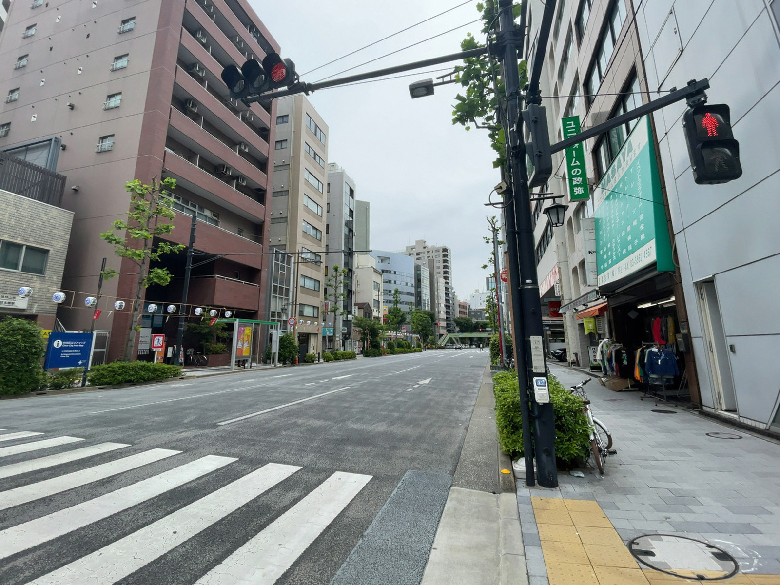近くの清洲橋通り