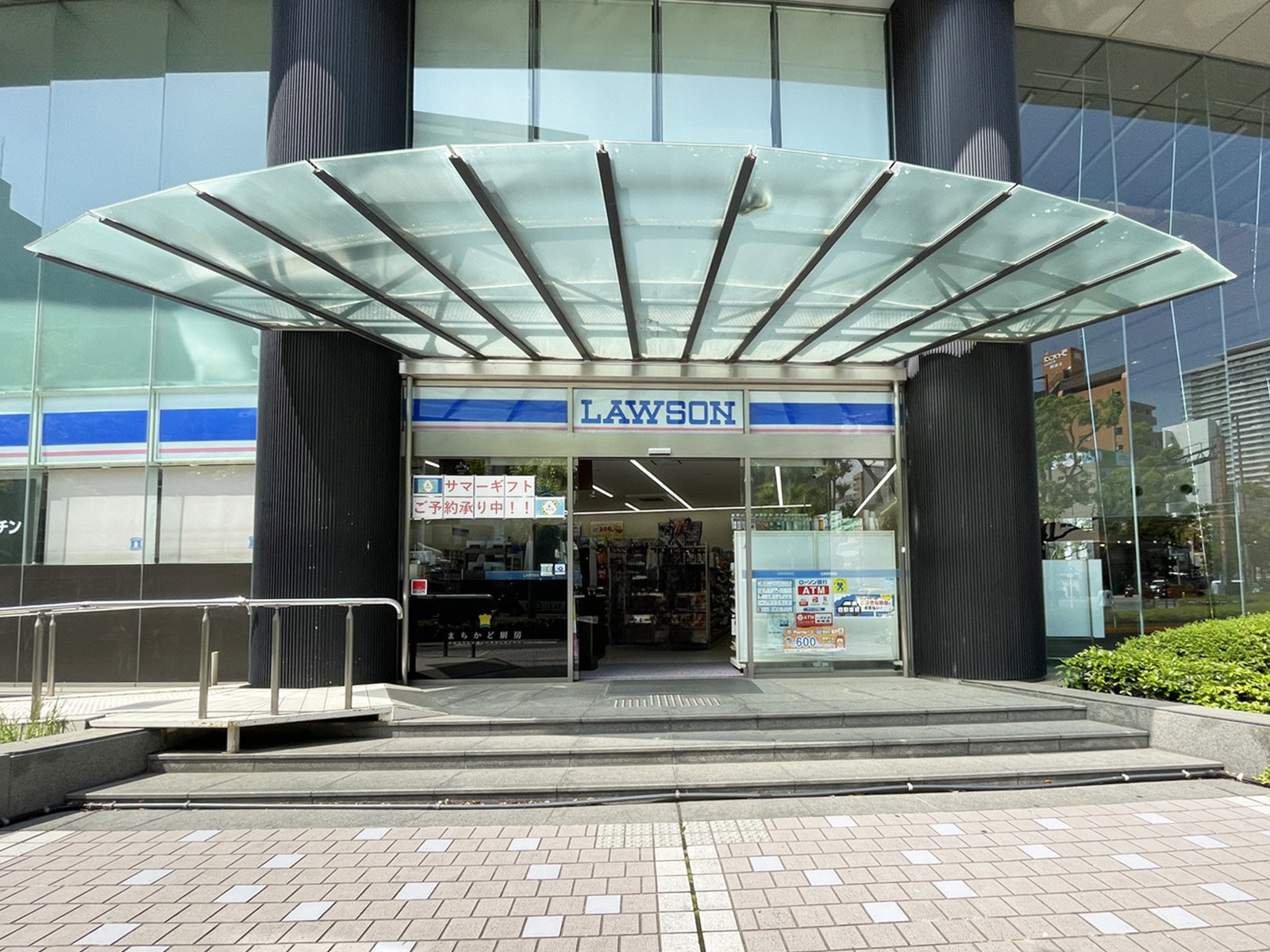 付近のローソン 江戸堀センタービル店