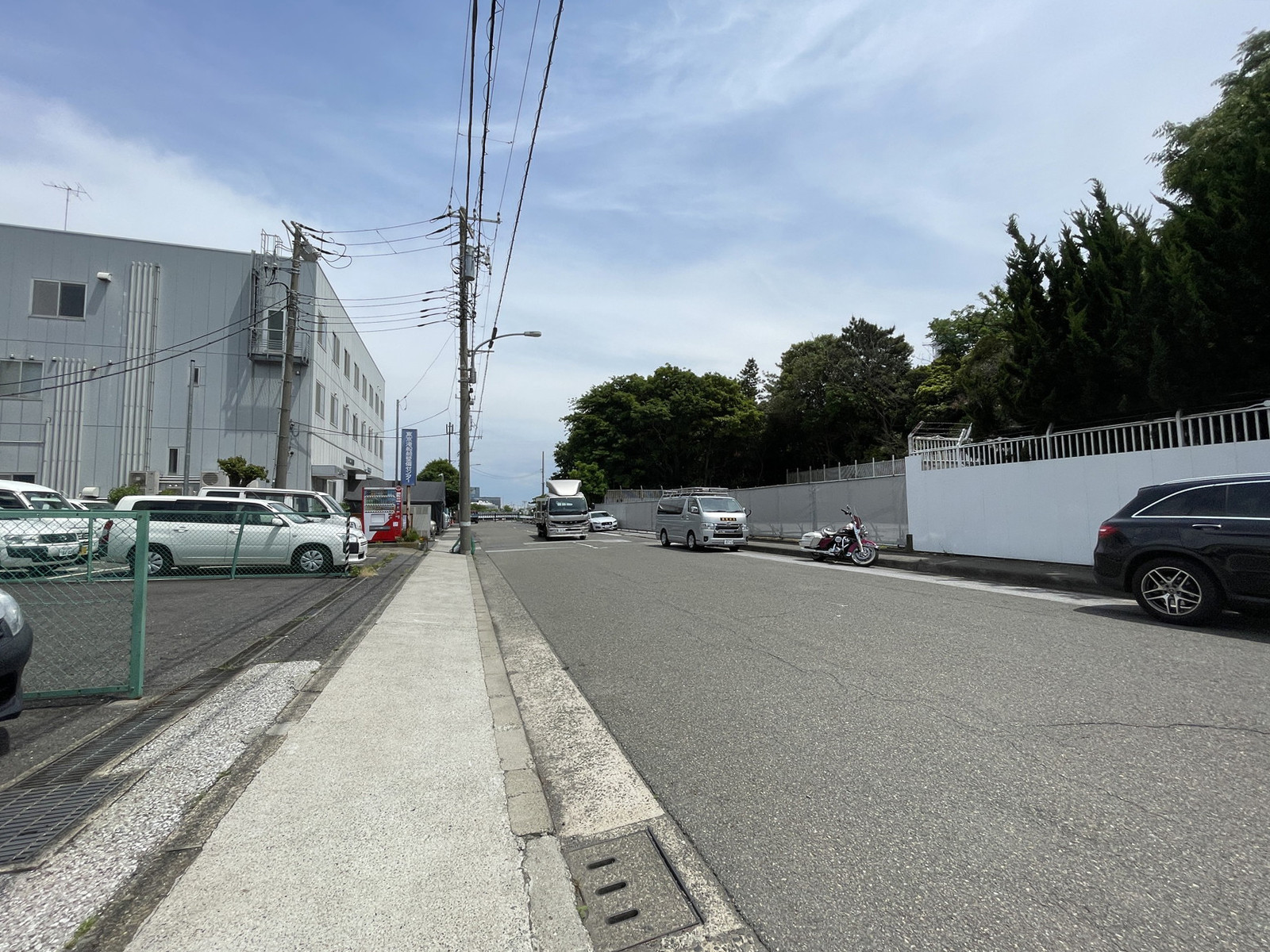 八潮中一ビル前面の通り