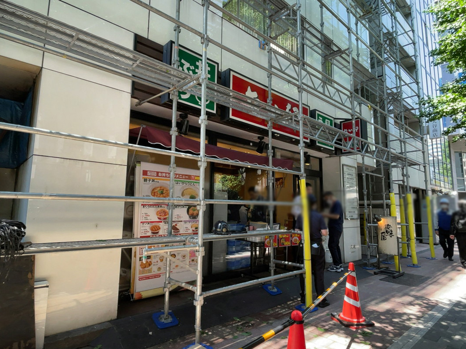 徒歩3分のなか卯 日本橋二丁目店