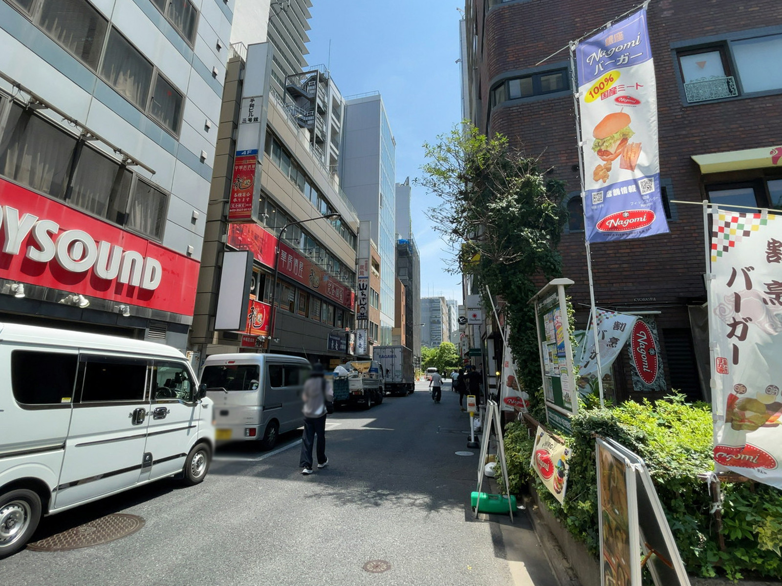 新八重洲ビル前面の通り