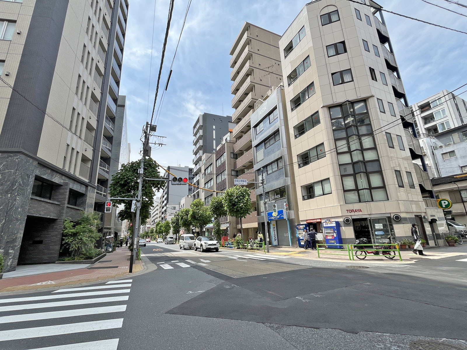 堀川ビル前面通り