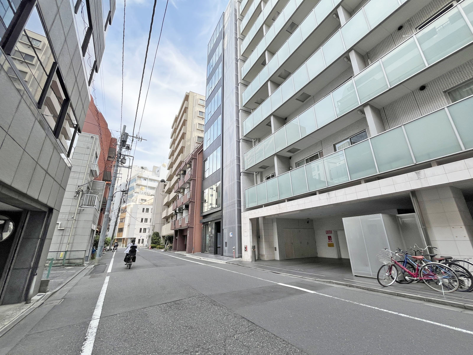 カイセイ八丁堀ビル前面通り