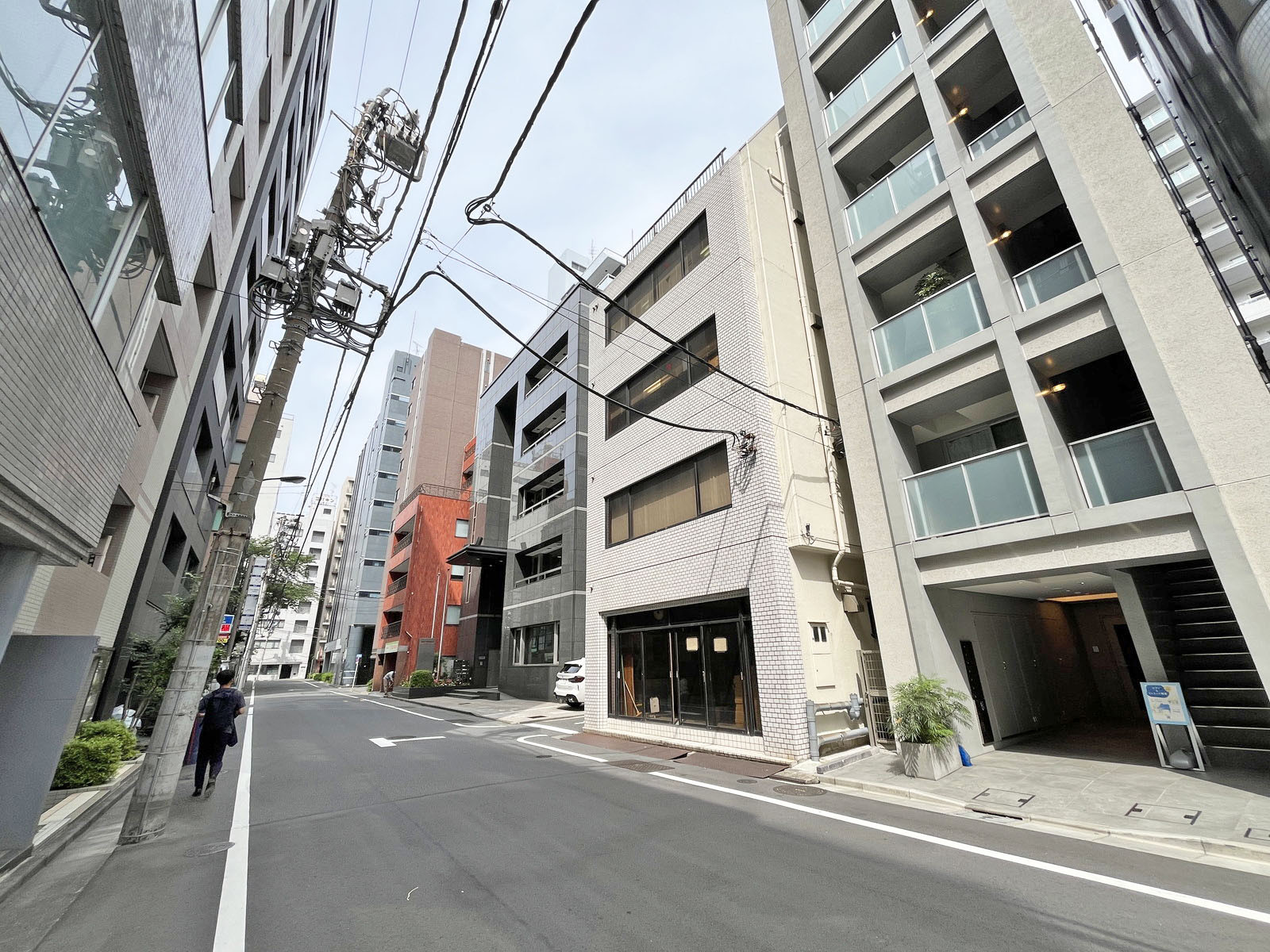 永井ビル前面通り