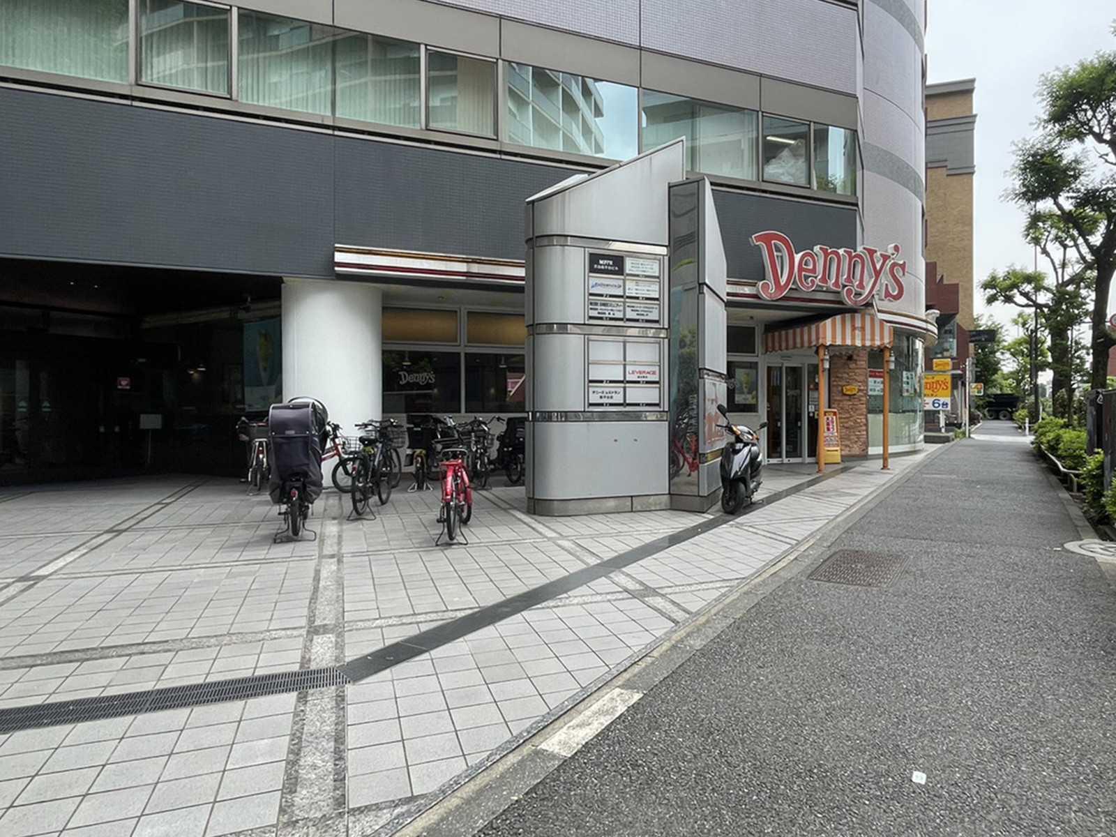 付近のデニーズ 南平台店