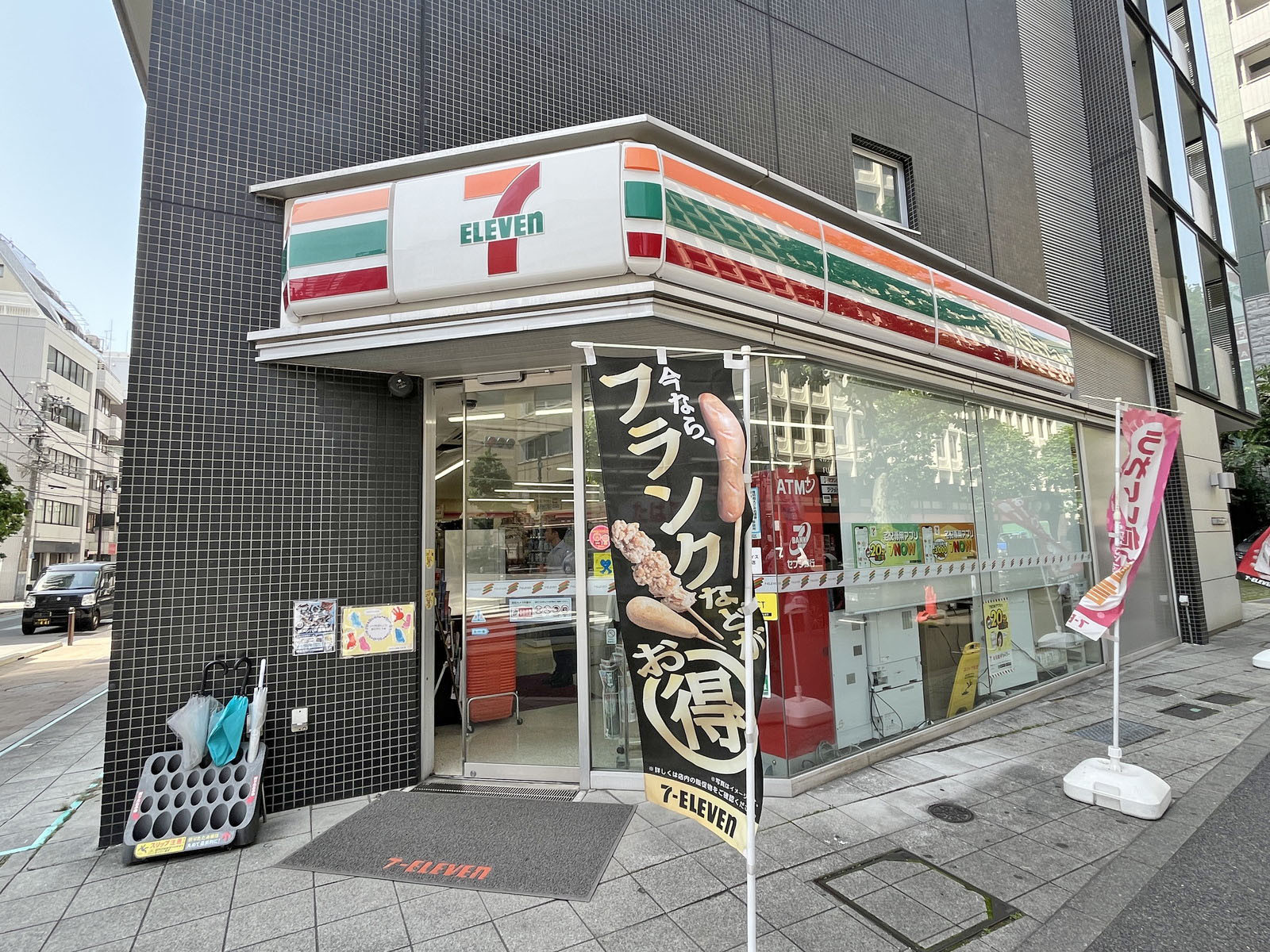 徒歩2分のセブン-イレブン 千代田岩本町2丁目店