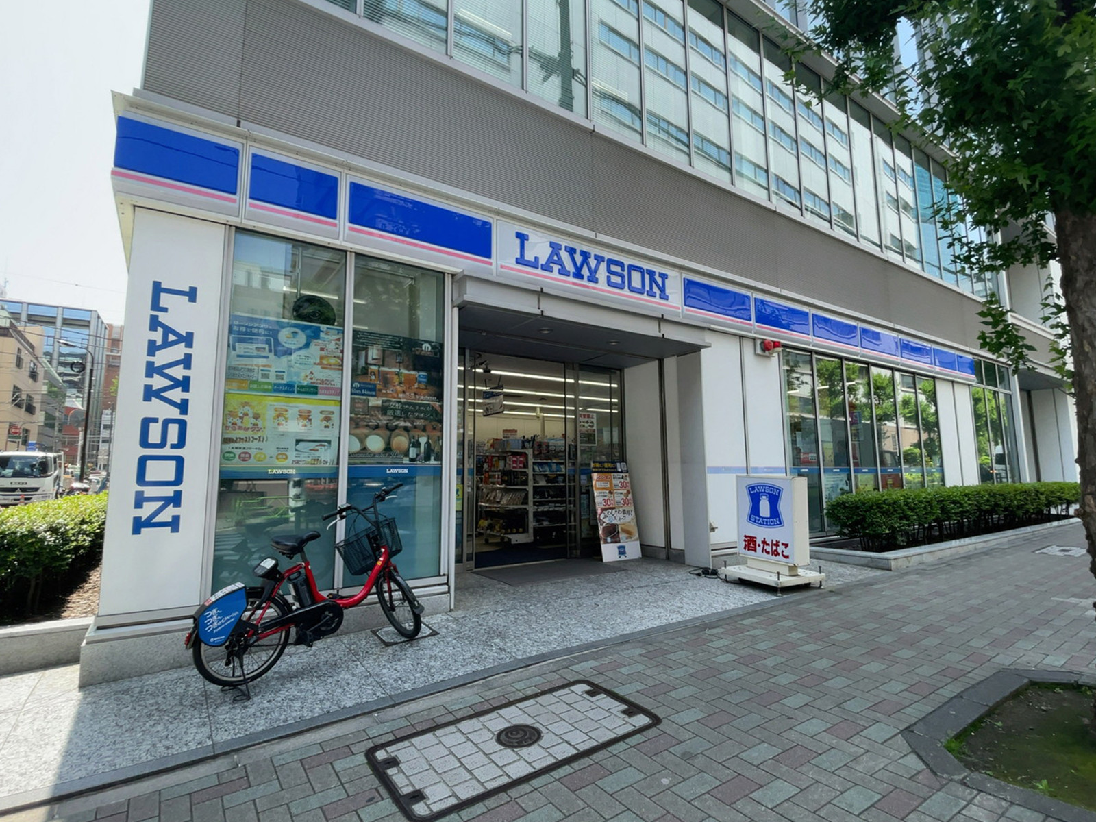 徒歩2分のローソン 日本橋蛎殻町一丁目店