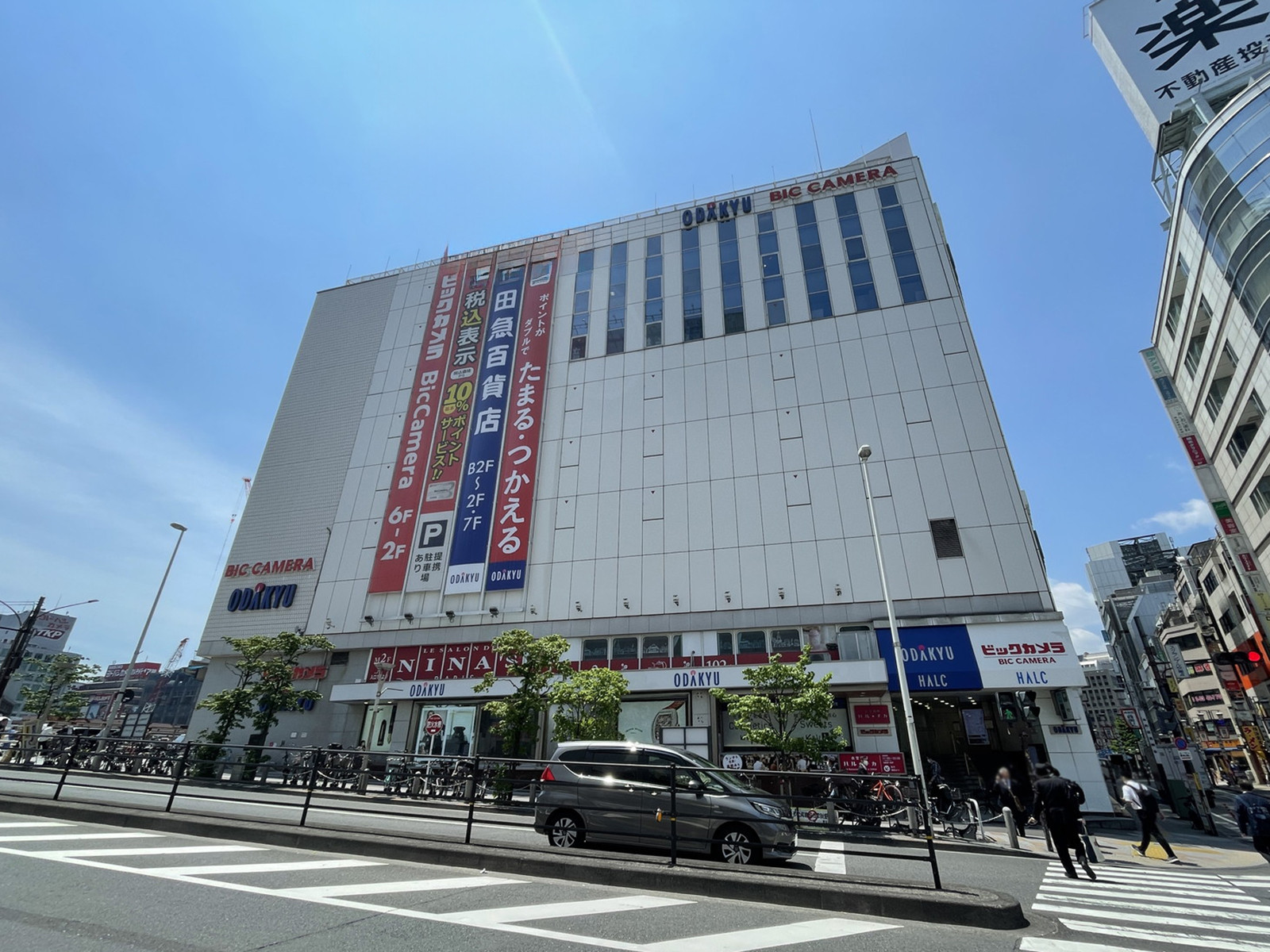 隣の小田急百貨店 新宿店