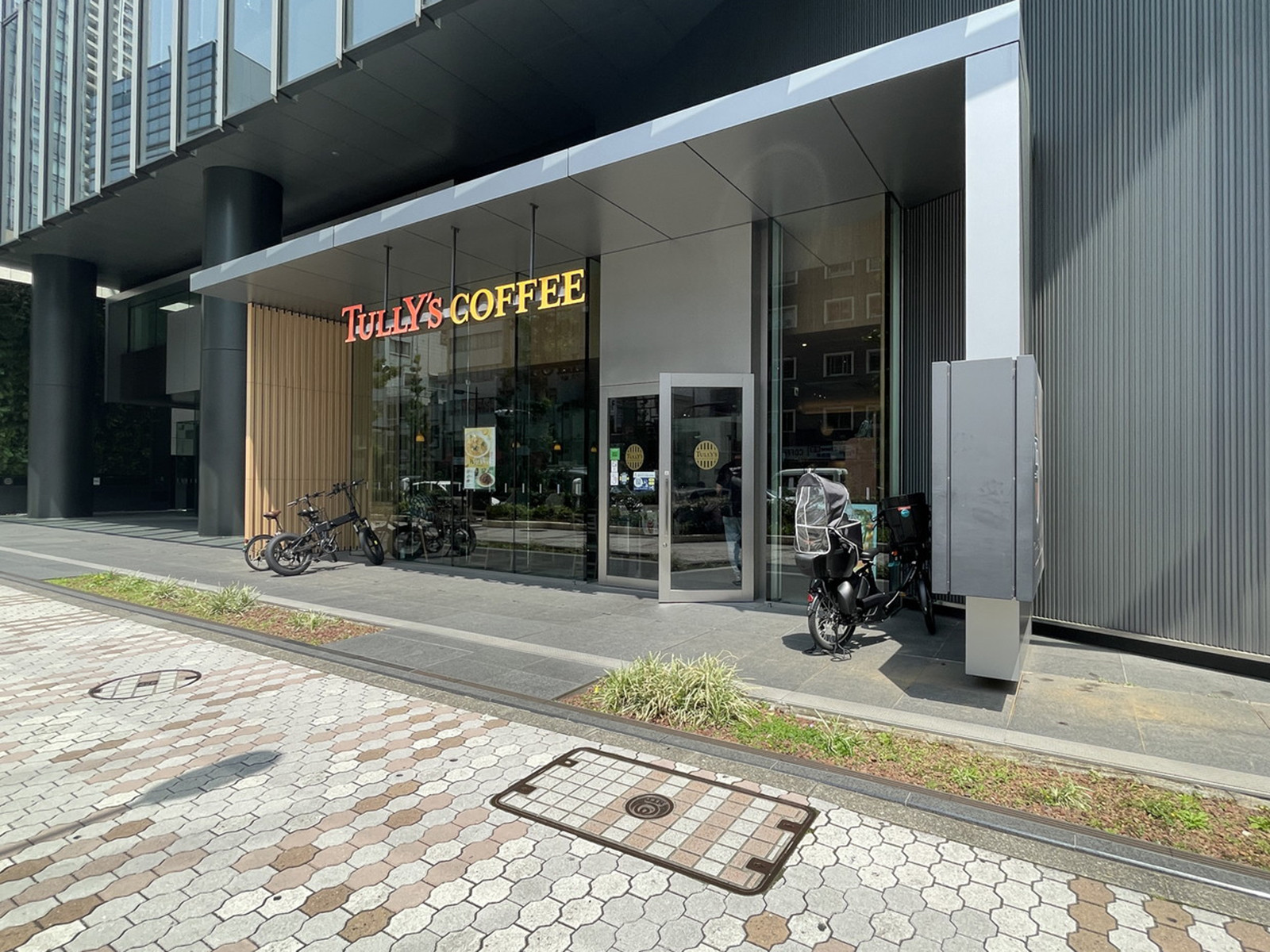 徒歩1分のタリーズコーヒー目黒東口店