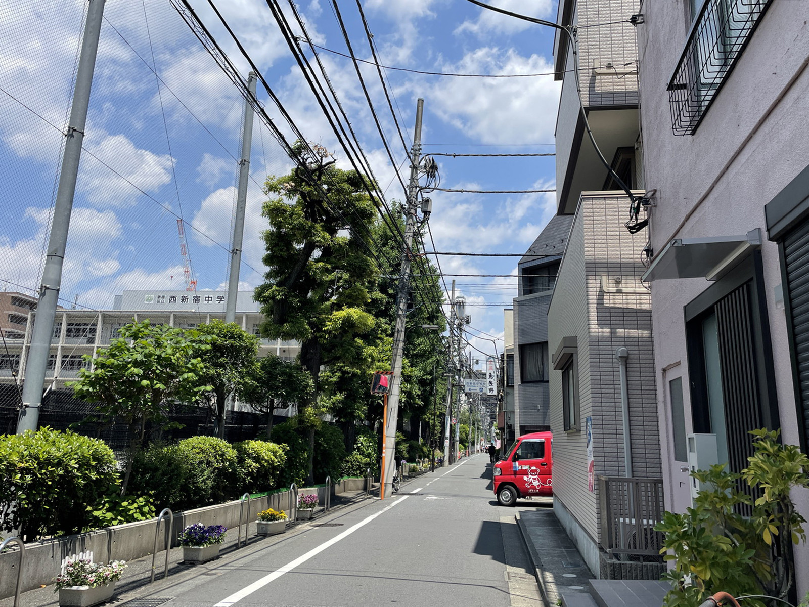 NSKビル前面の通り