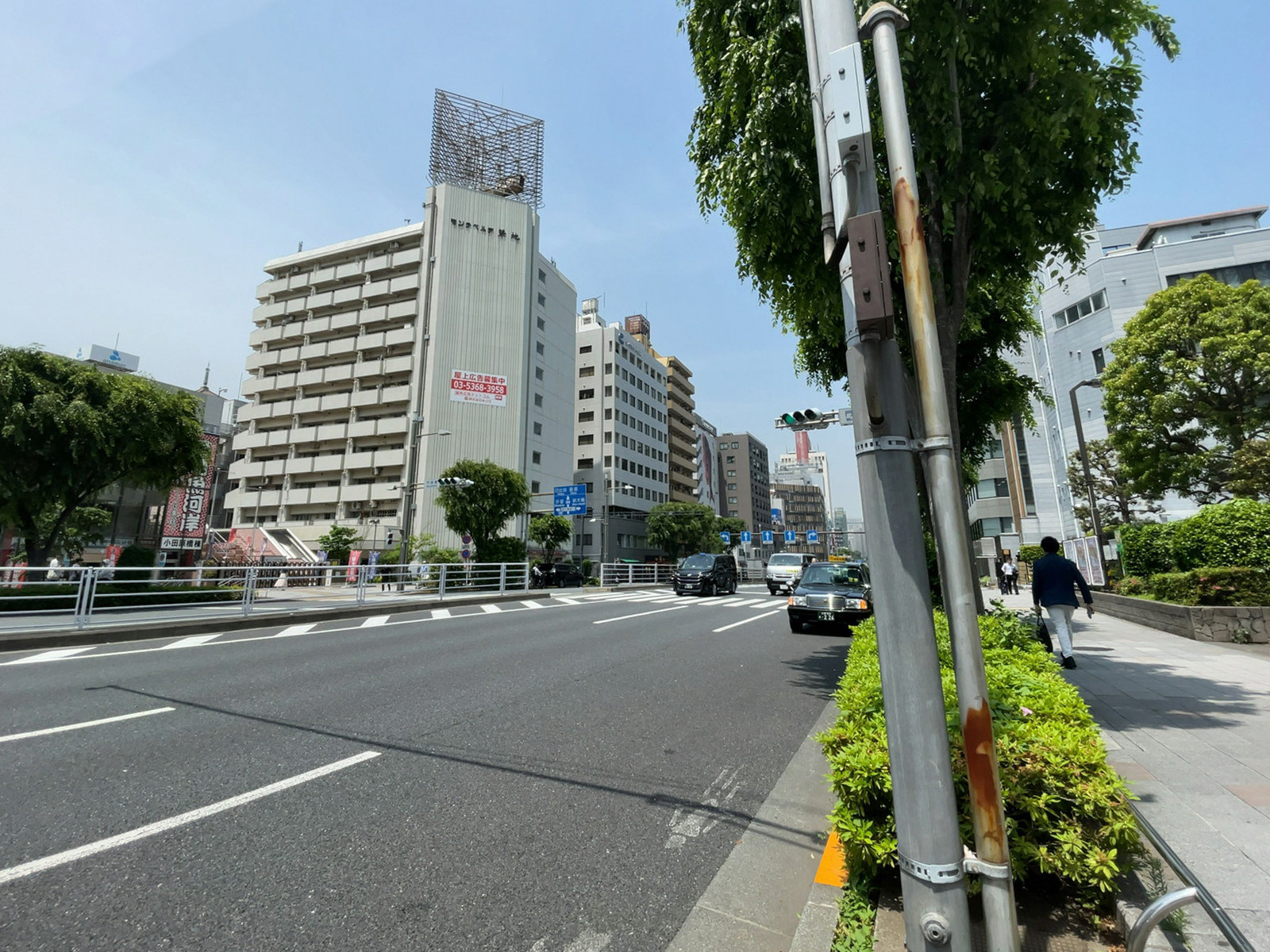 近くの晴海通り