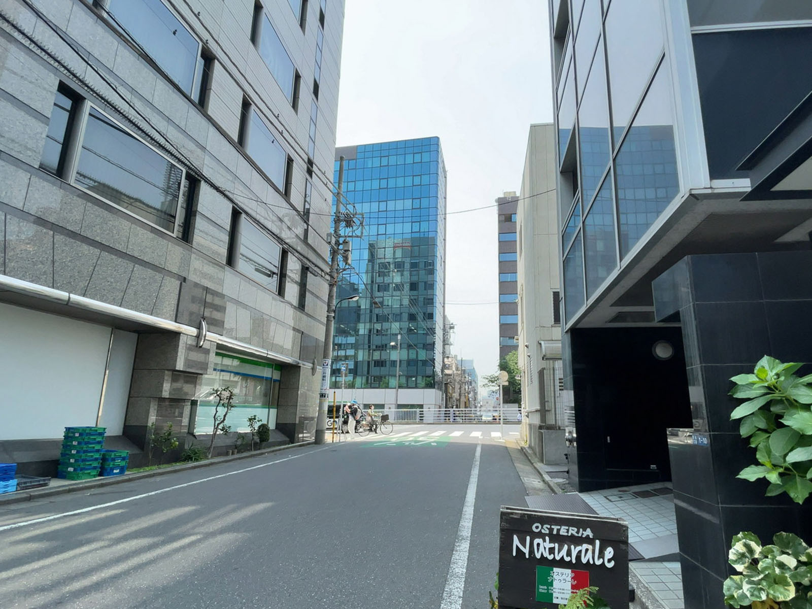 門跡木村ビル前面の通り