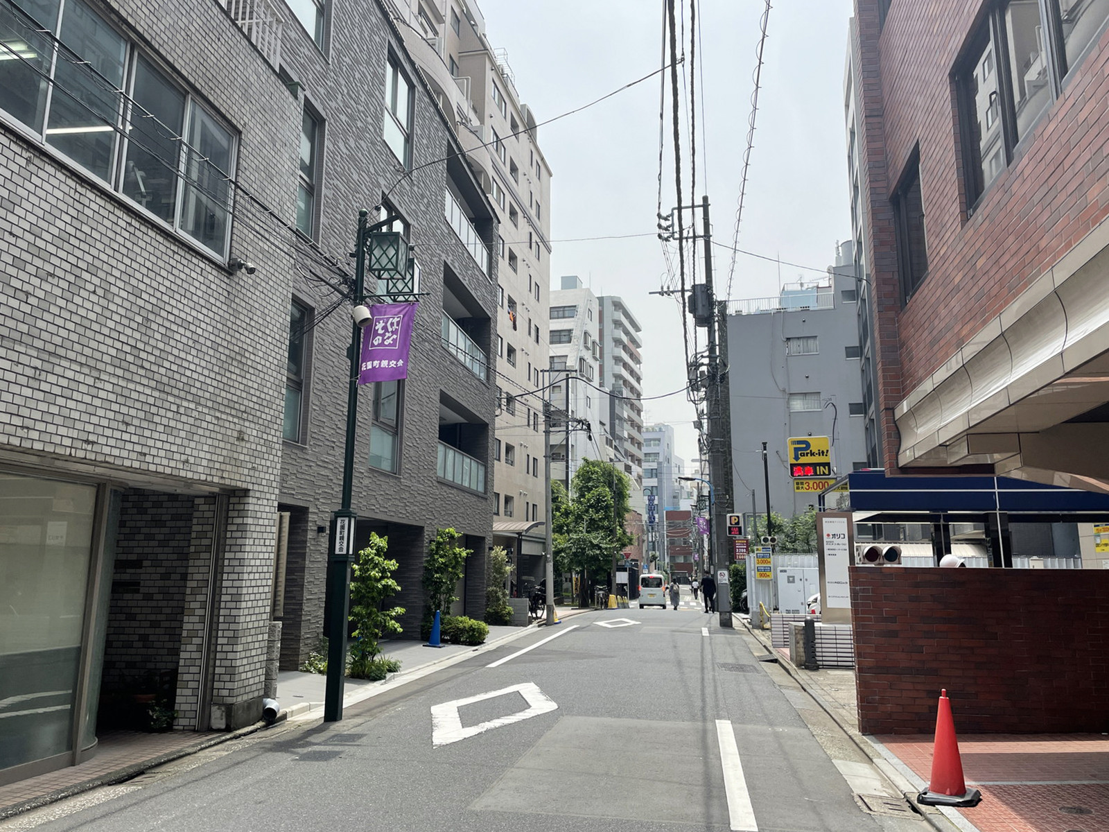 サンカテリーナ前面の通り