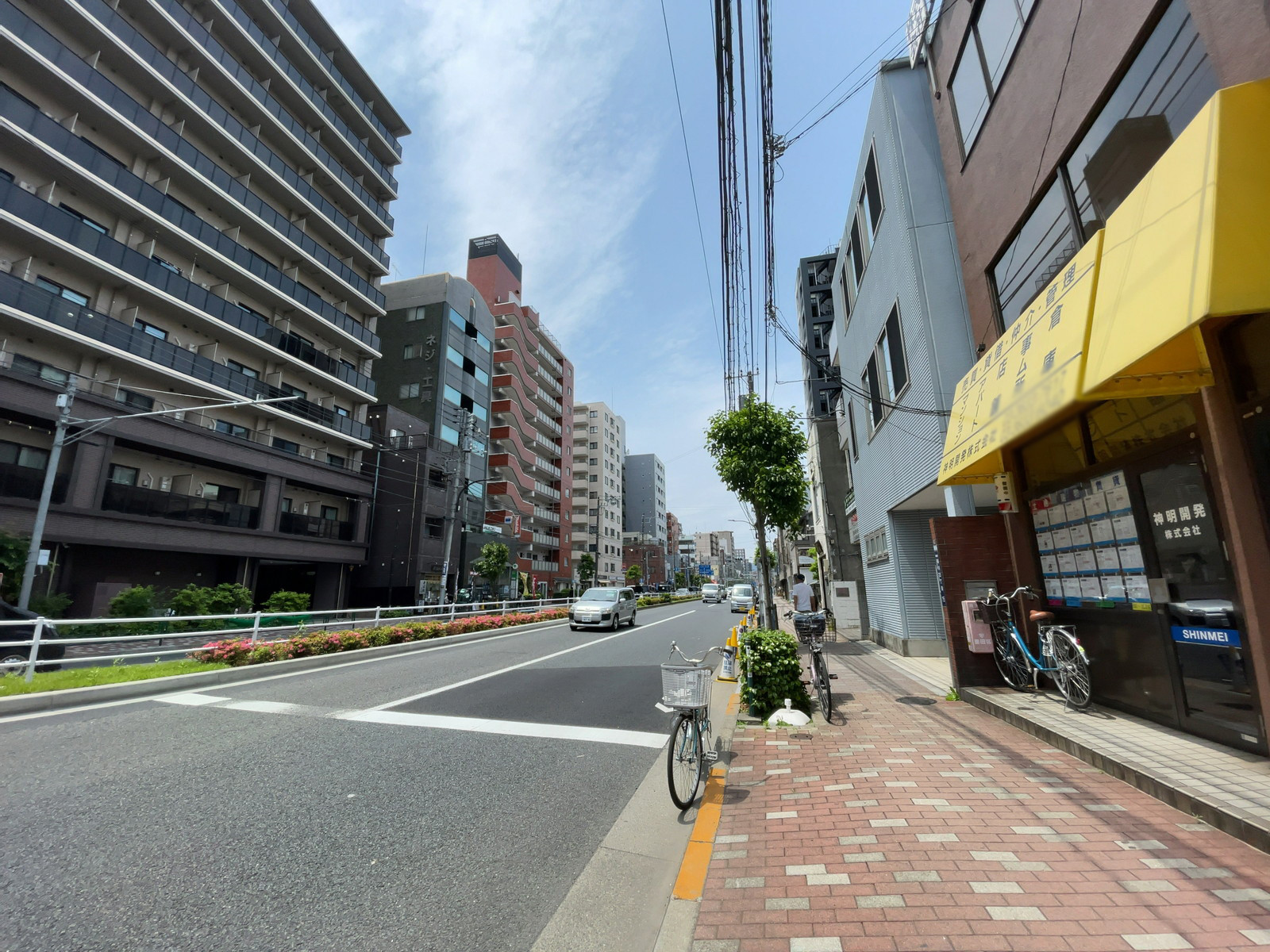近くの新大橋通り