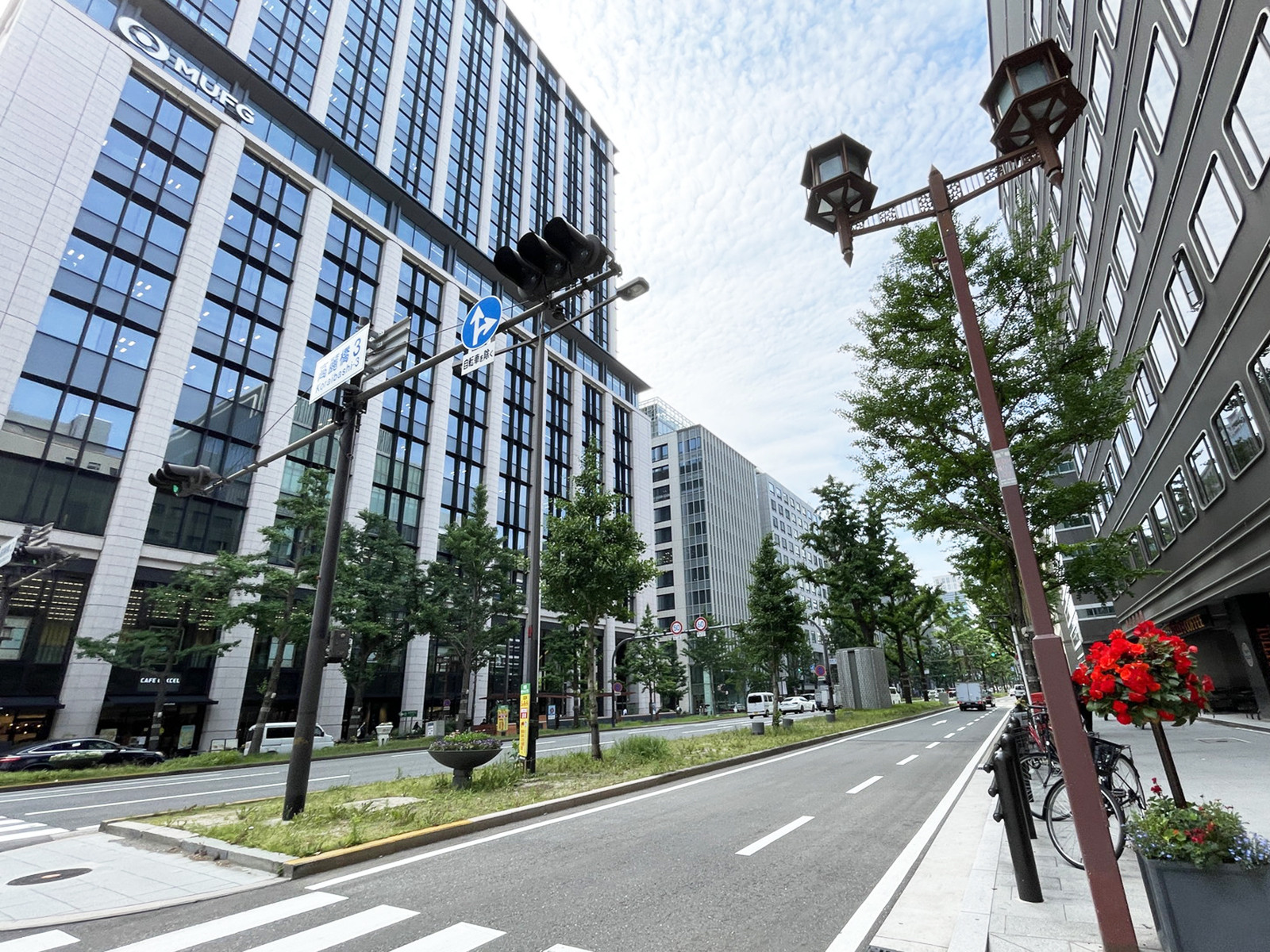 大阪興銀ビル前面の通り