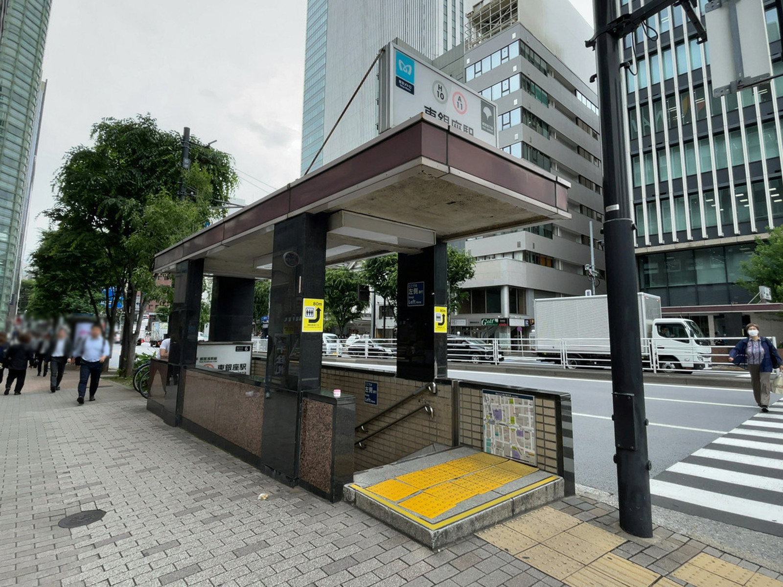 最寄りの「東銀座駅」