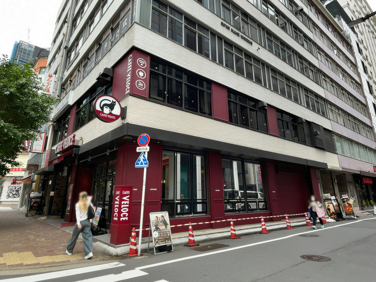近くのカフェ・ベローチェ 銀座みゆき通り店