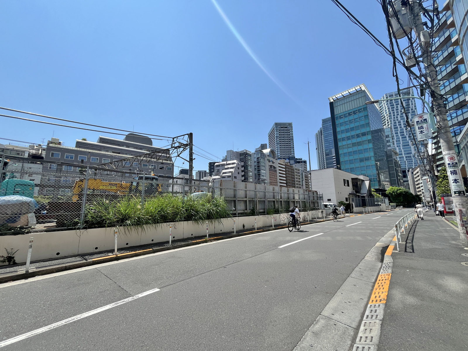 NX渋谷ビル前面通り