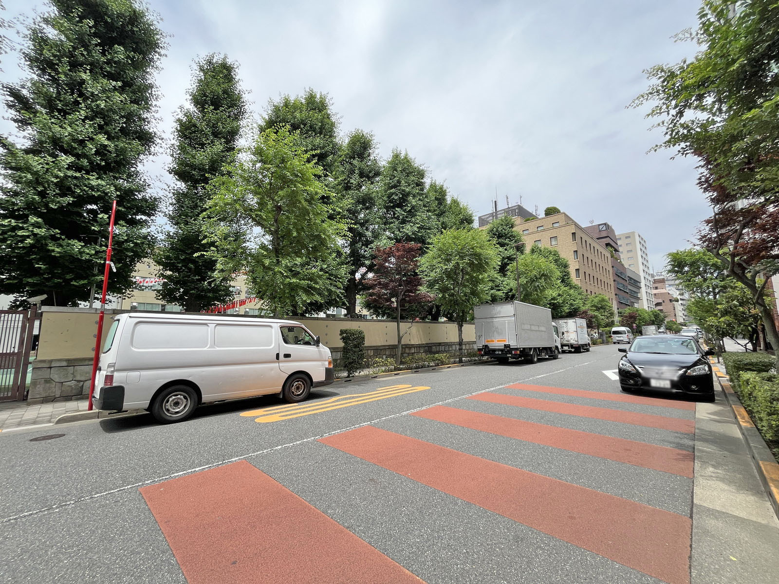 五番町光ビル前面通り