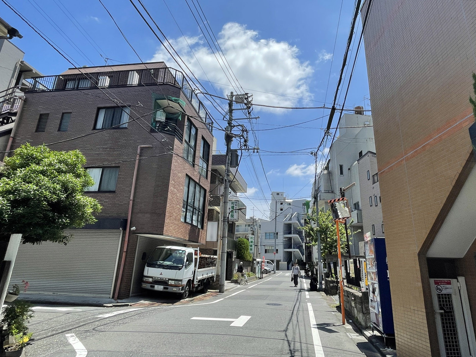 大野ビル前面の通り