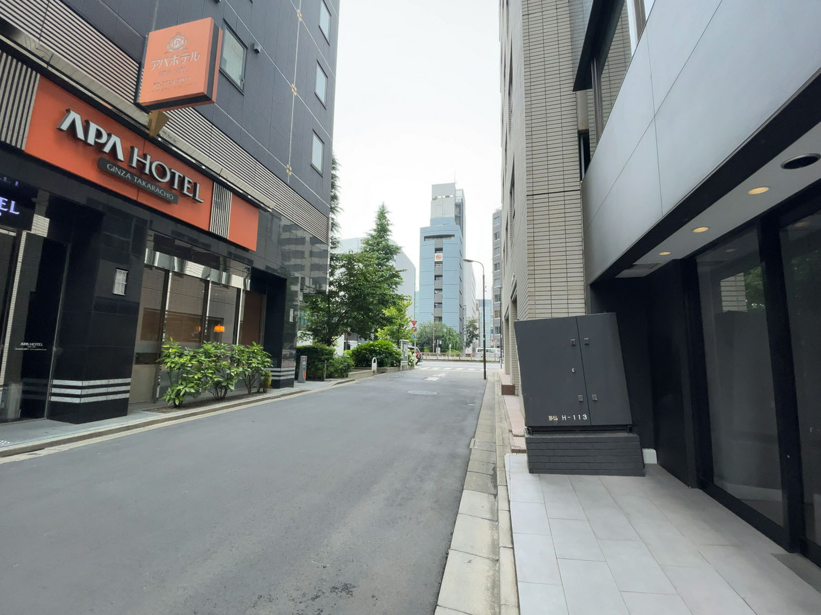 GINZA EAST SQUARE前面の通り