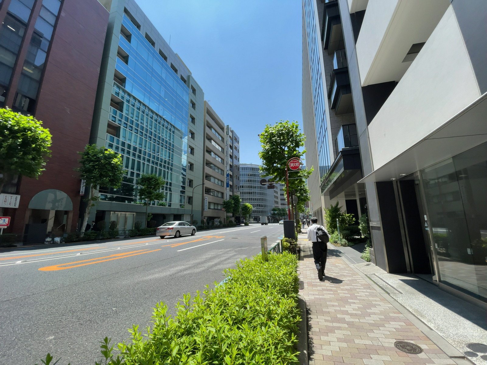 福禄ビル前面の通り