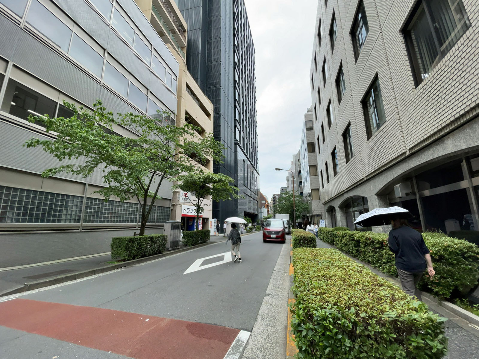 麹町広洋ビル前面の通り