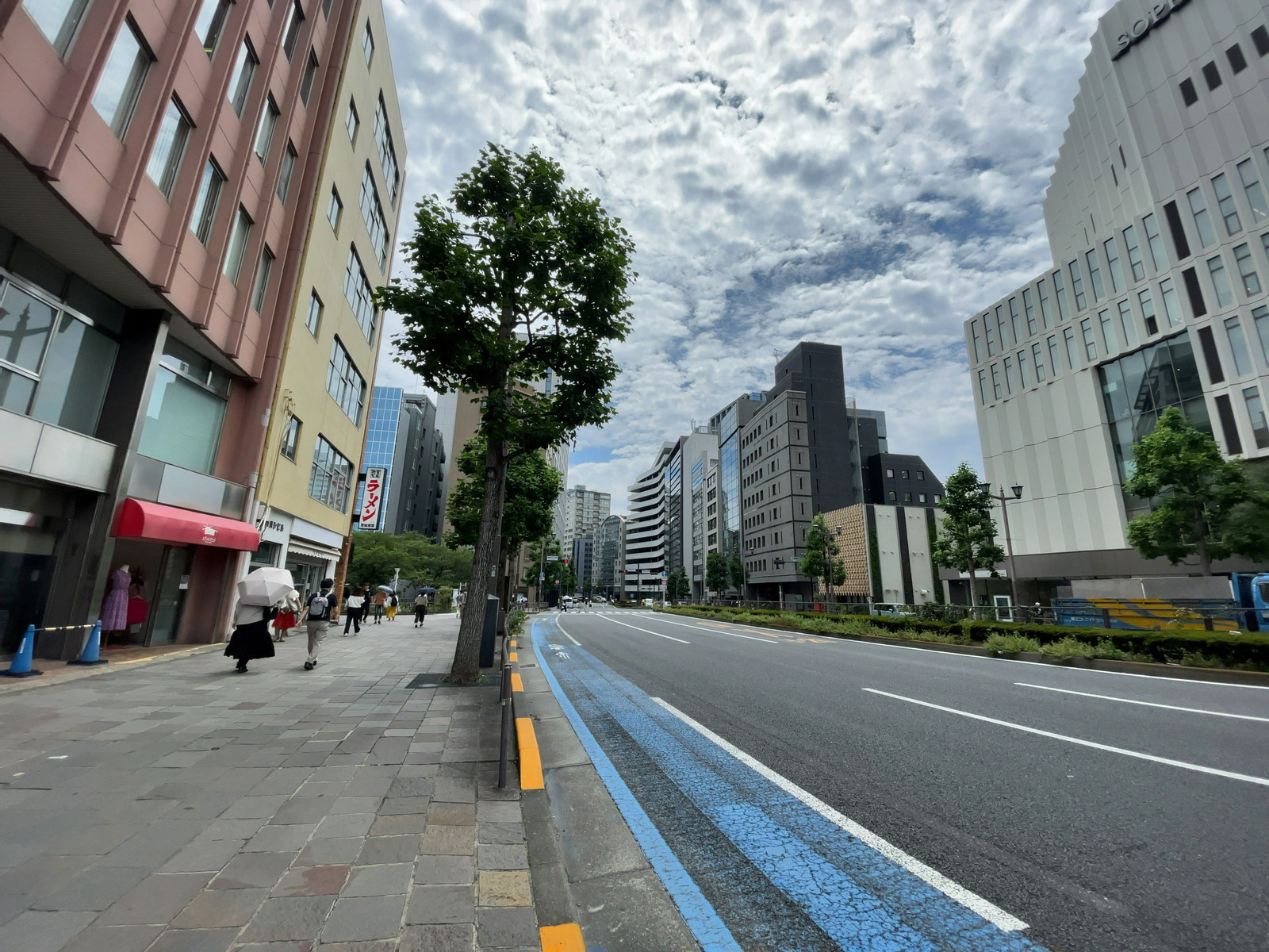PMO麹町前面の通り