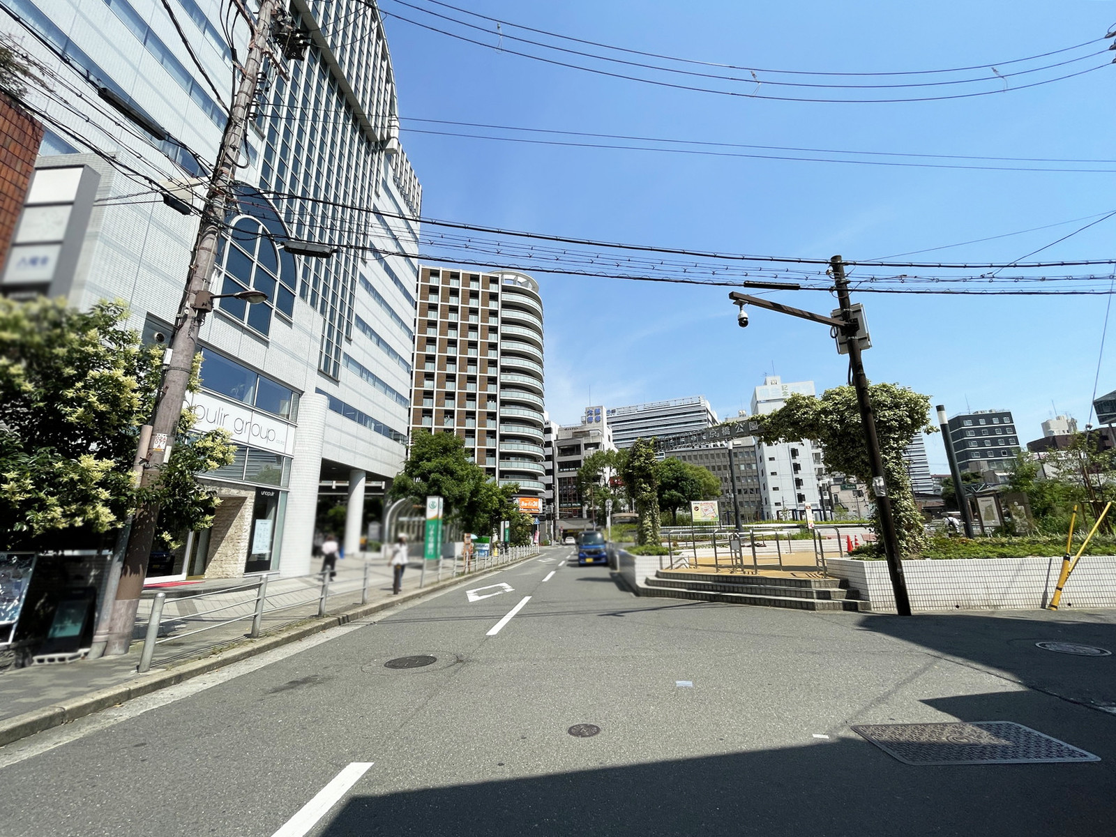 第三京橋ビル前面の通り
