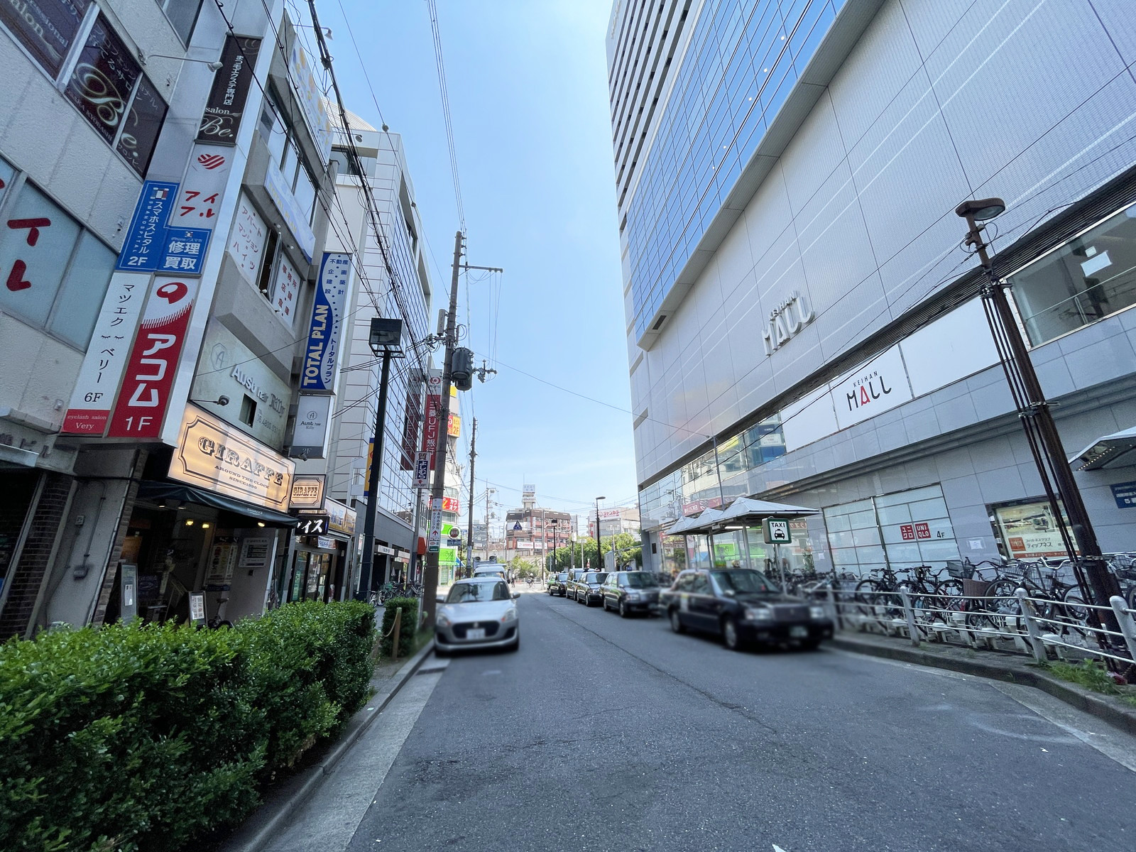 第二京橋ビル前面の通り