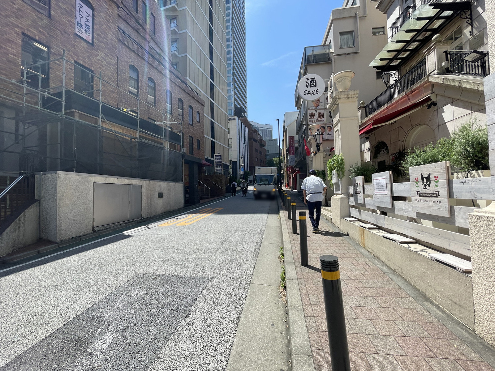 赤坂福住ビル前面の通り