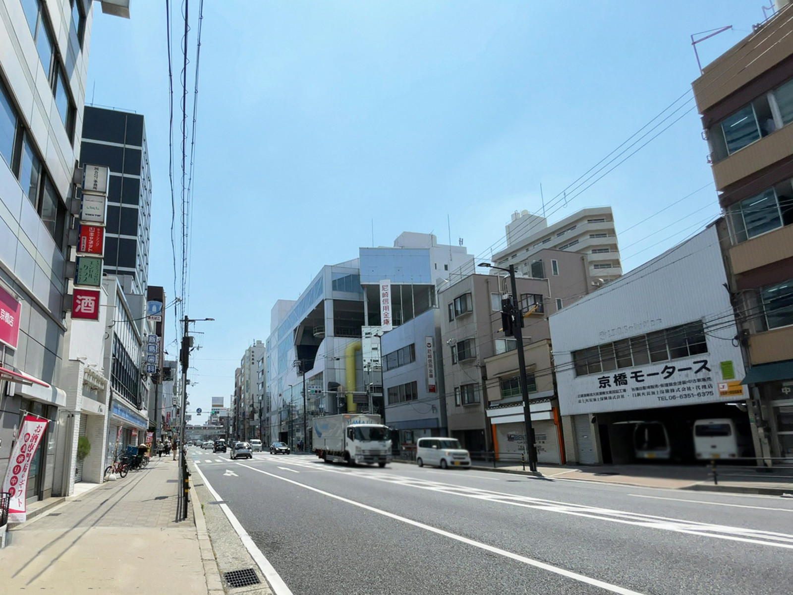 サンビル京橋前面の通り