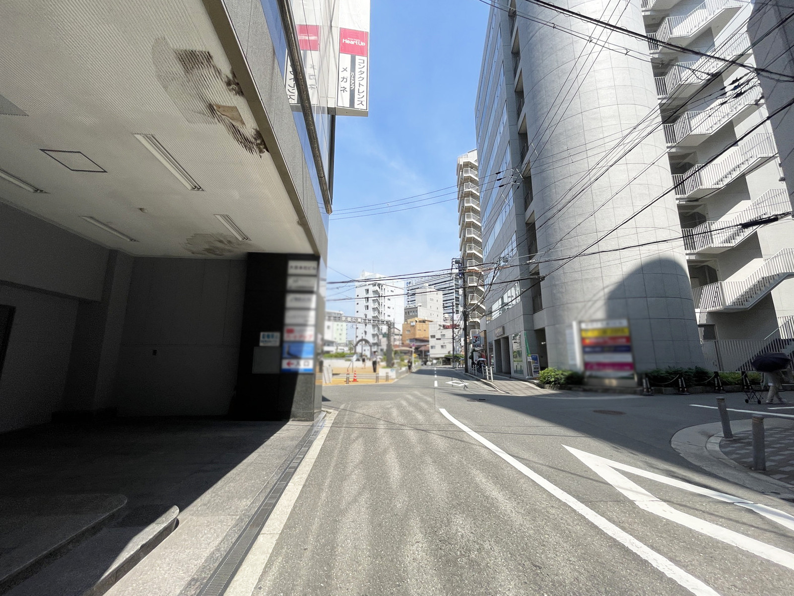大京本社ビル前面の通り