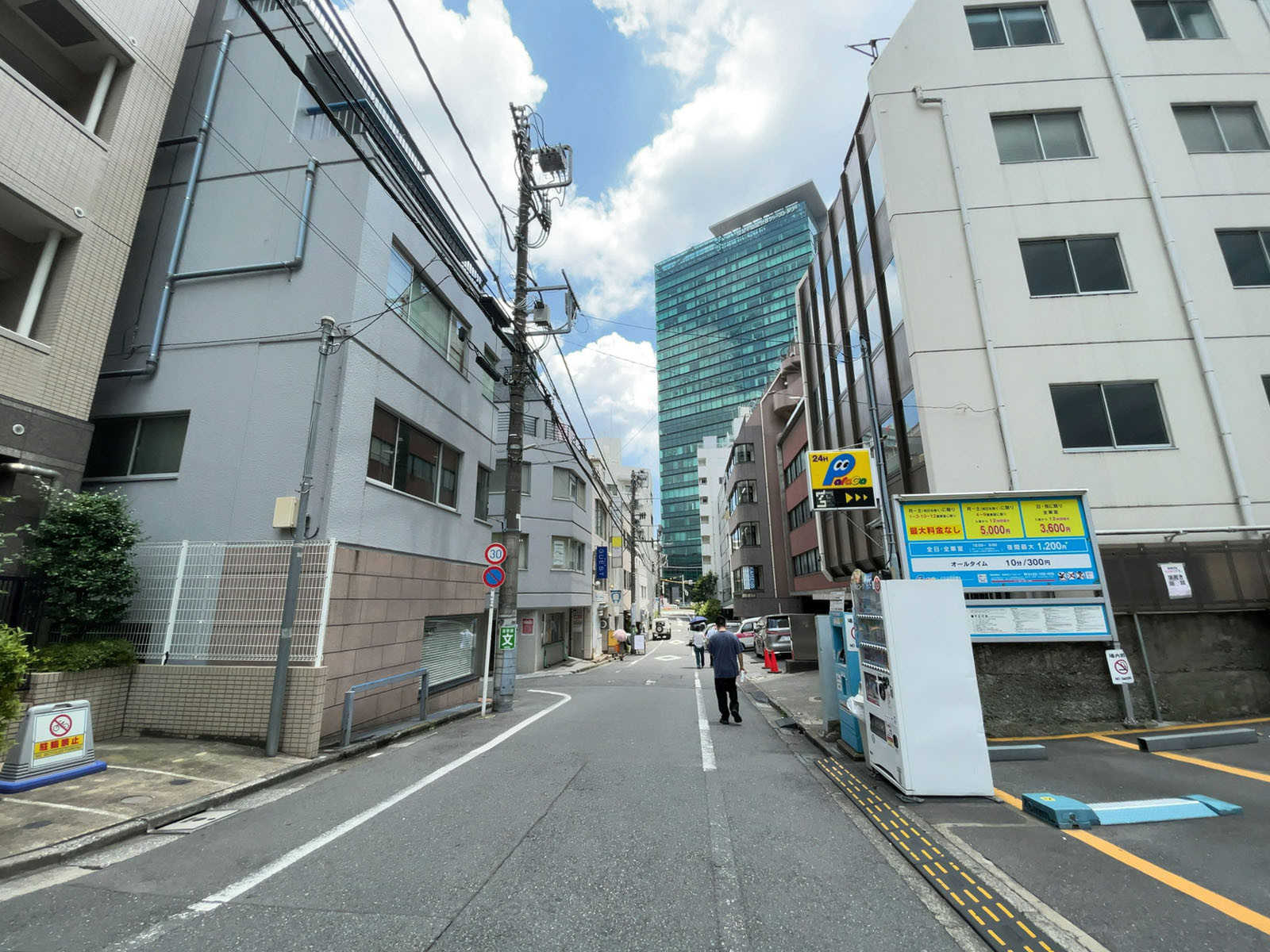 ネクストサイト渋谷ビル前面の通り