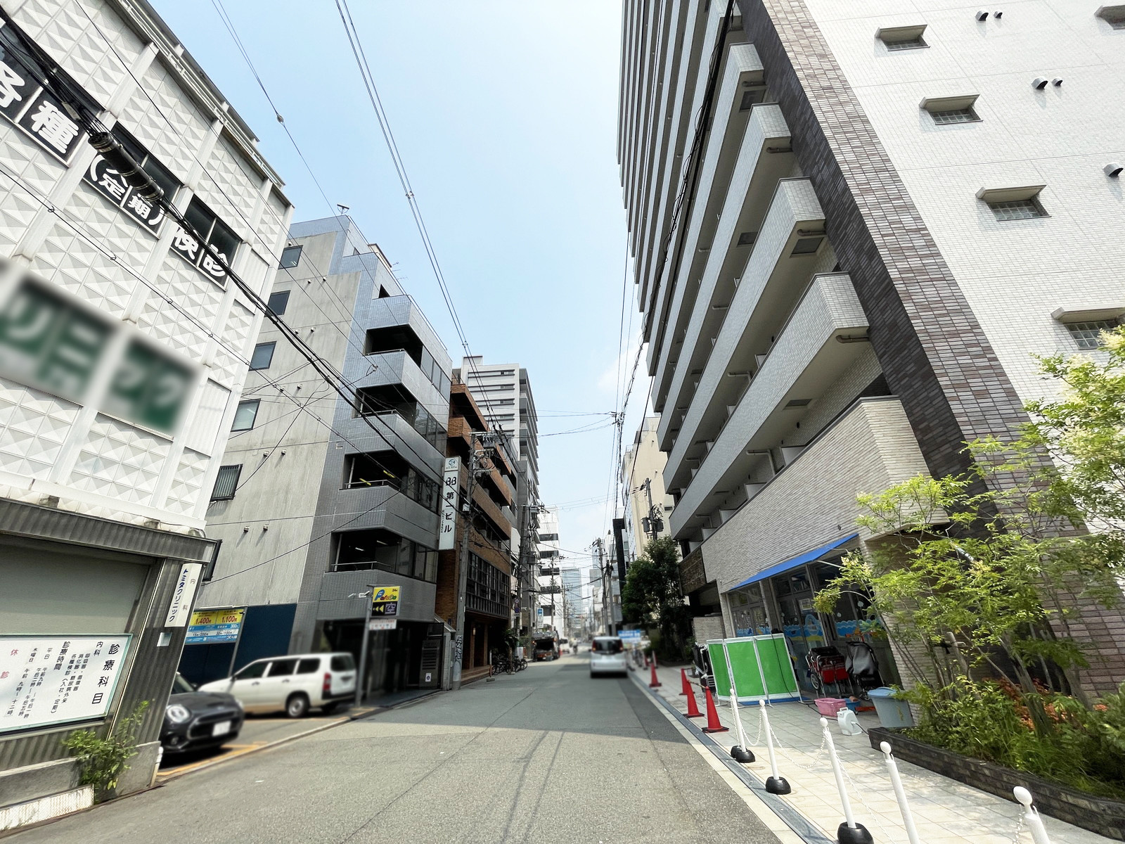 本町ハイエストビル前面の通り