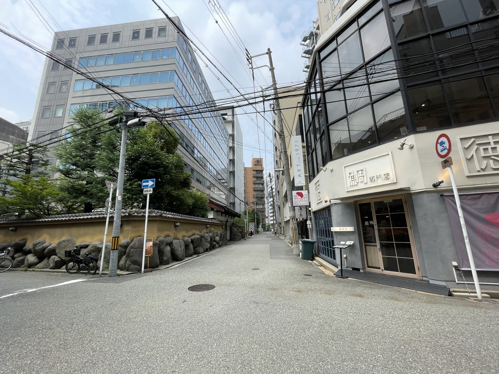 肥後橋IPビル前面の通り