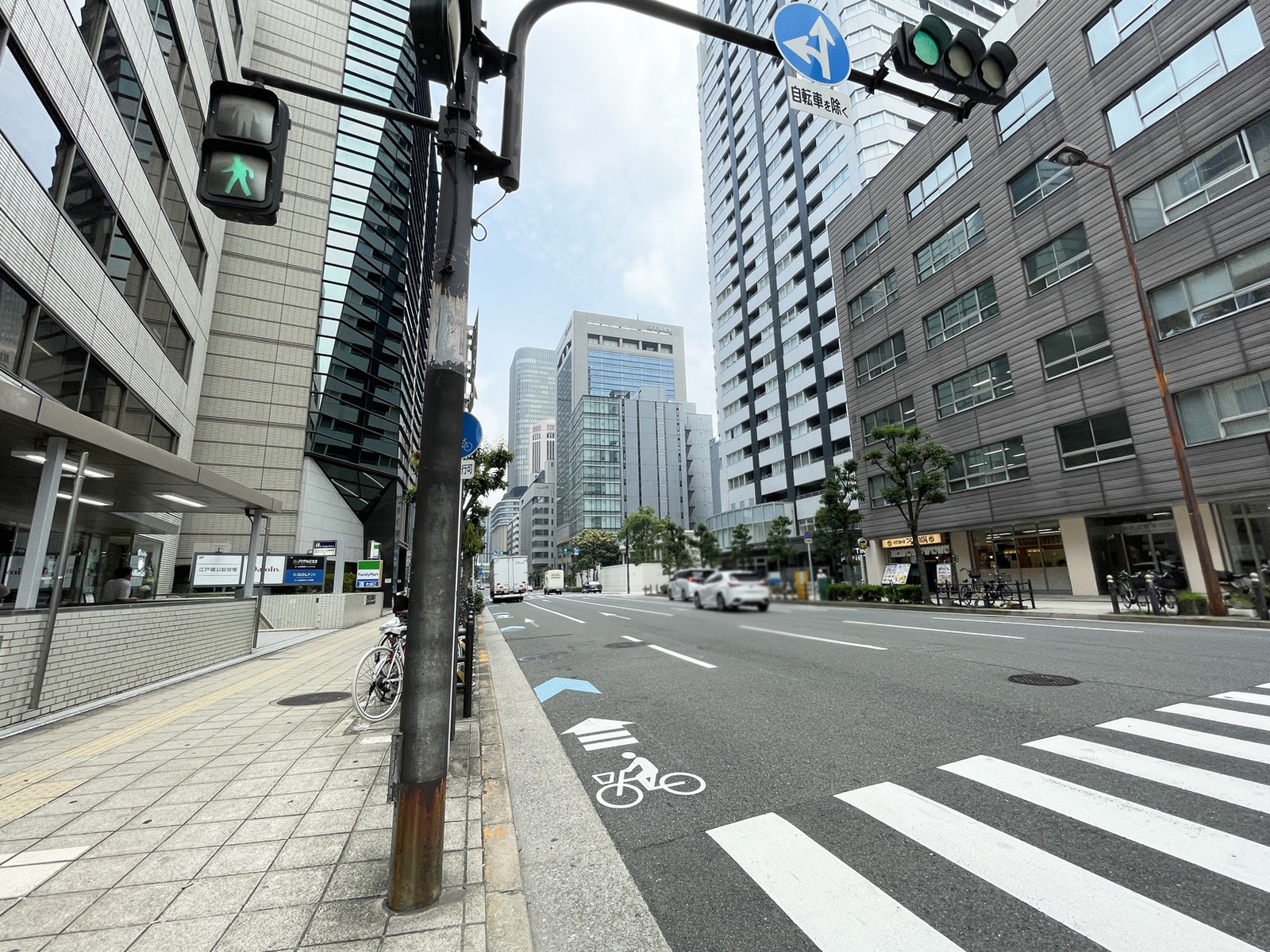 肥後橋センタービル前面の通り