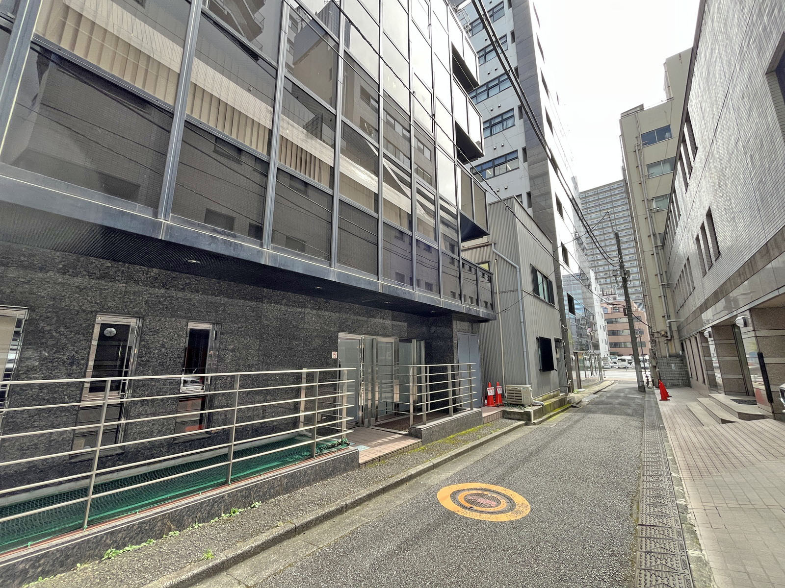 UETAKEビル前面通り