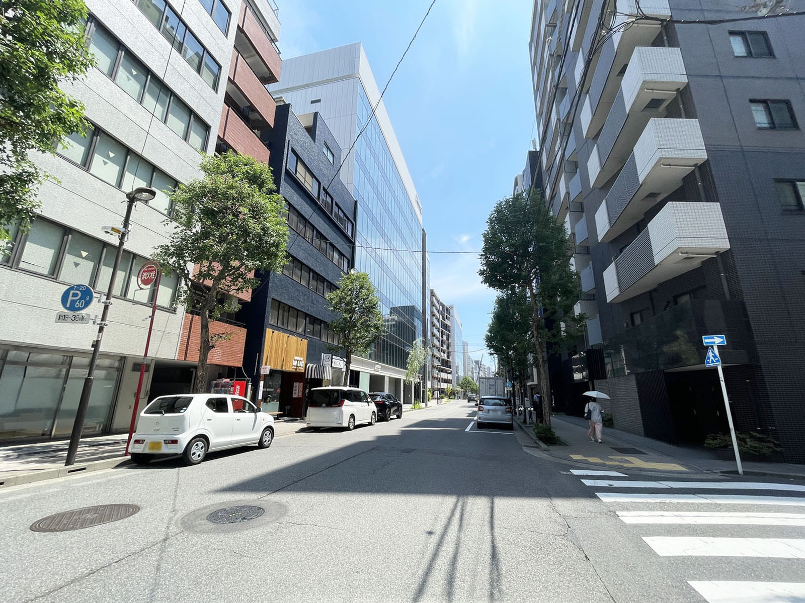 第一瀬野ビル前面の柳原通り