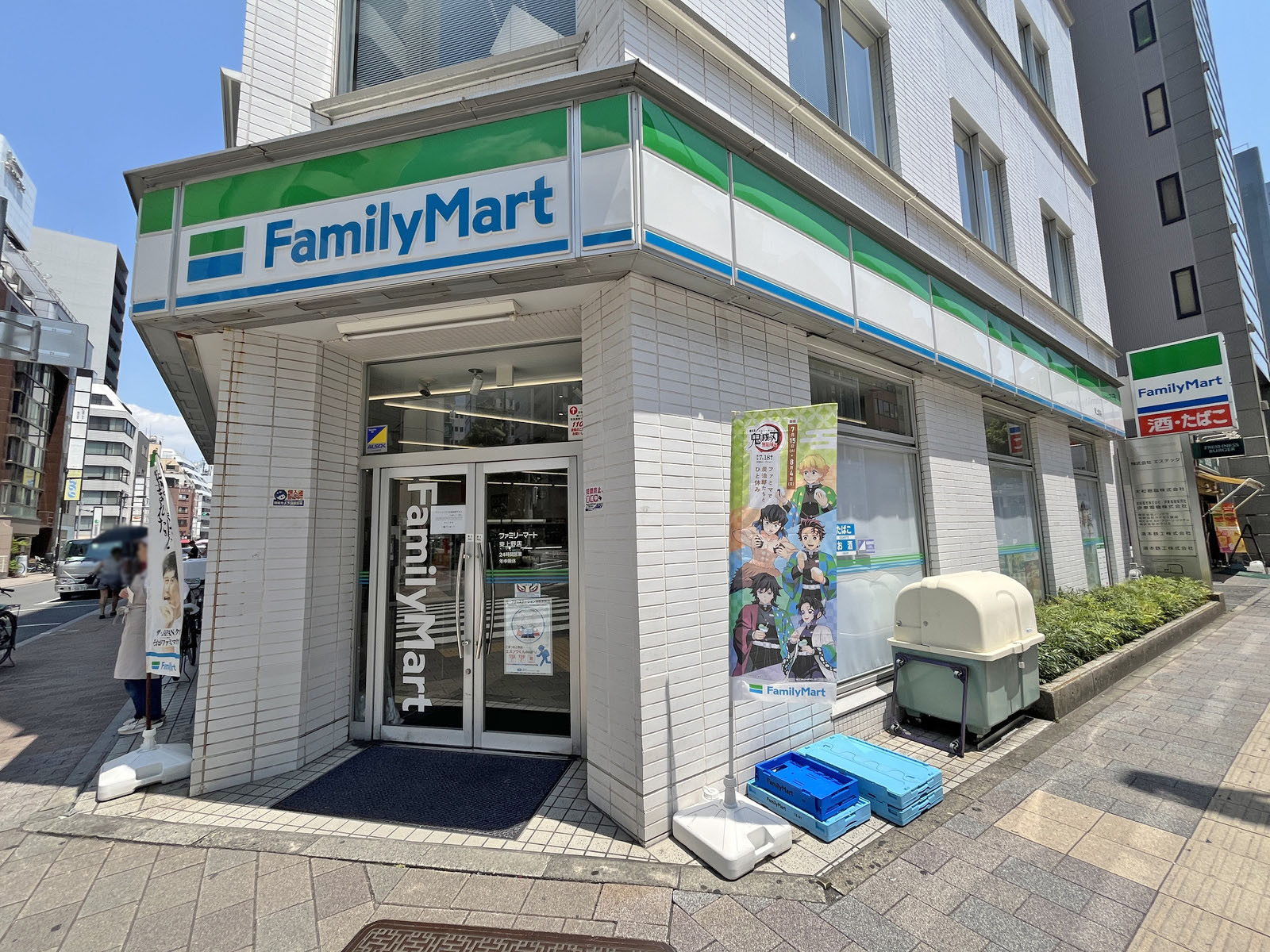 徒歩1分のファミリーマート 東上野店
