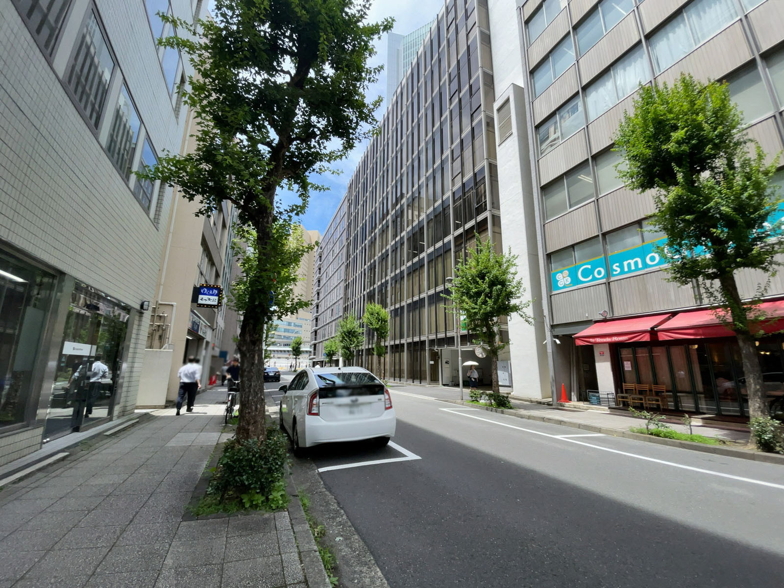 大樹生命横浜桜木町ビル前面の通り