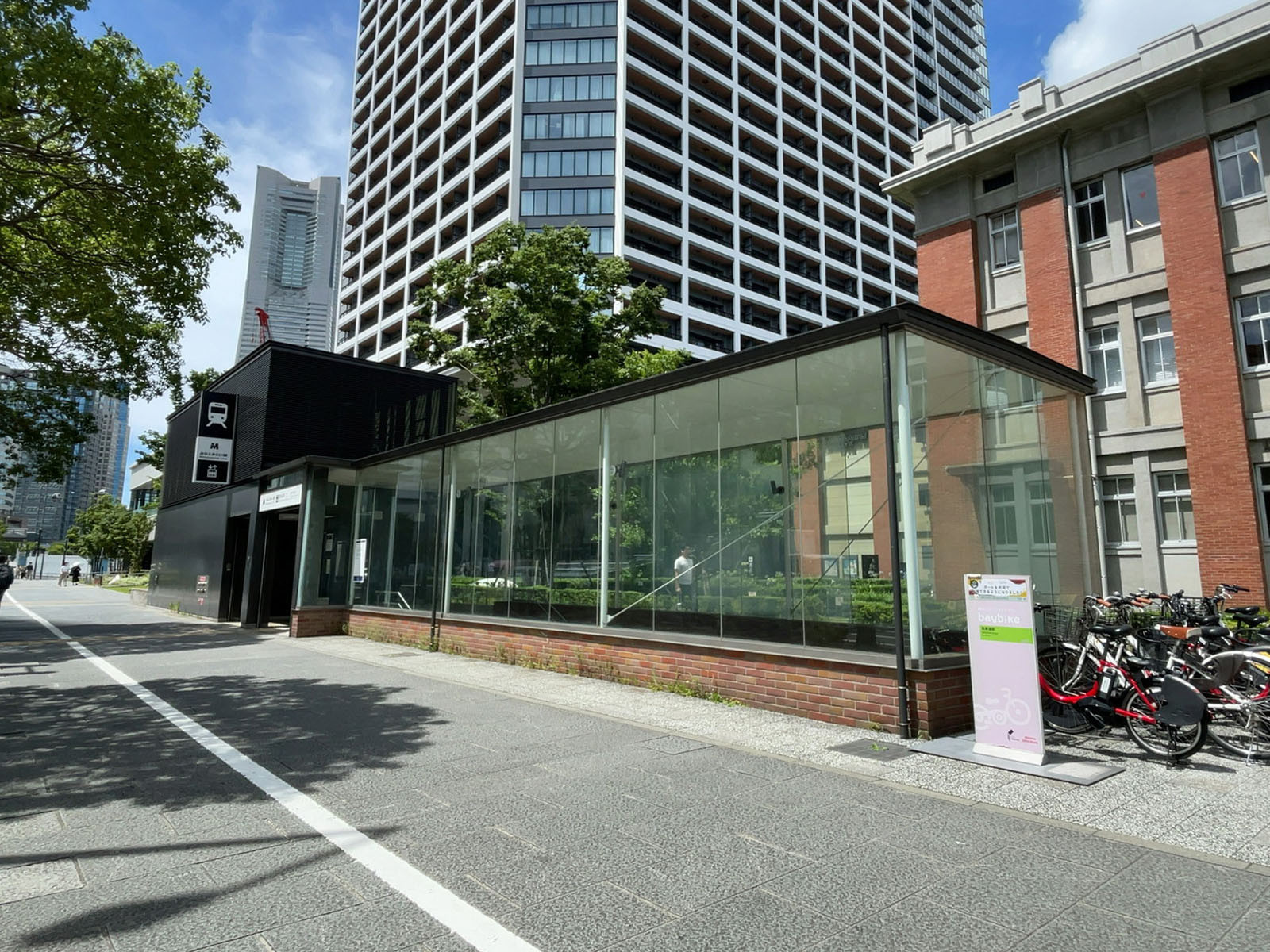 付近の「馬車道駅」