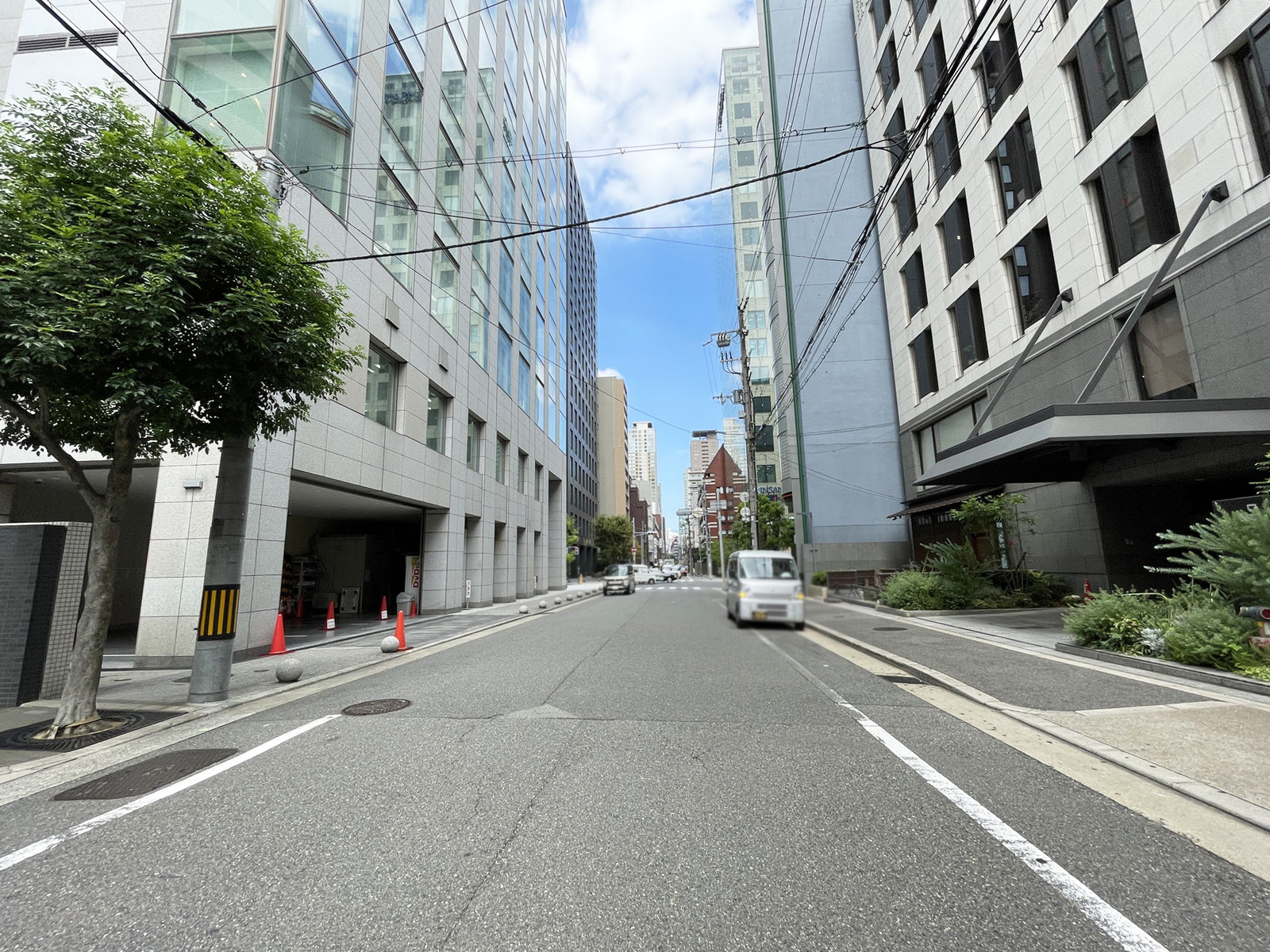 DPスクエア堺筋本町前面の通り
