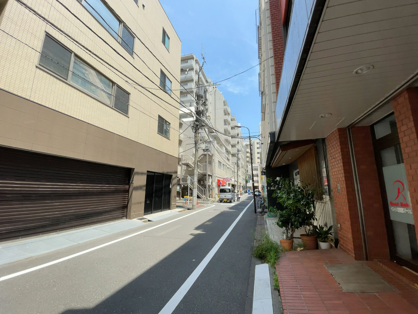 宝田ビル前面の通り