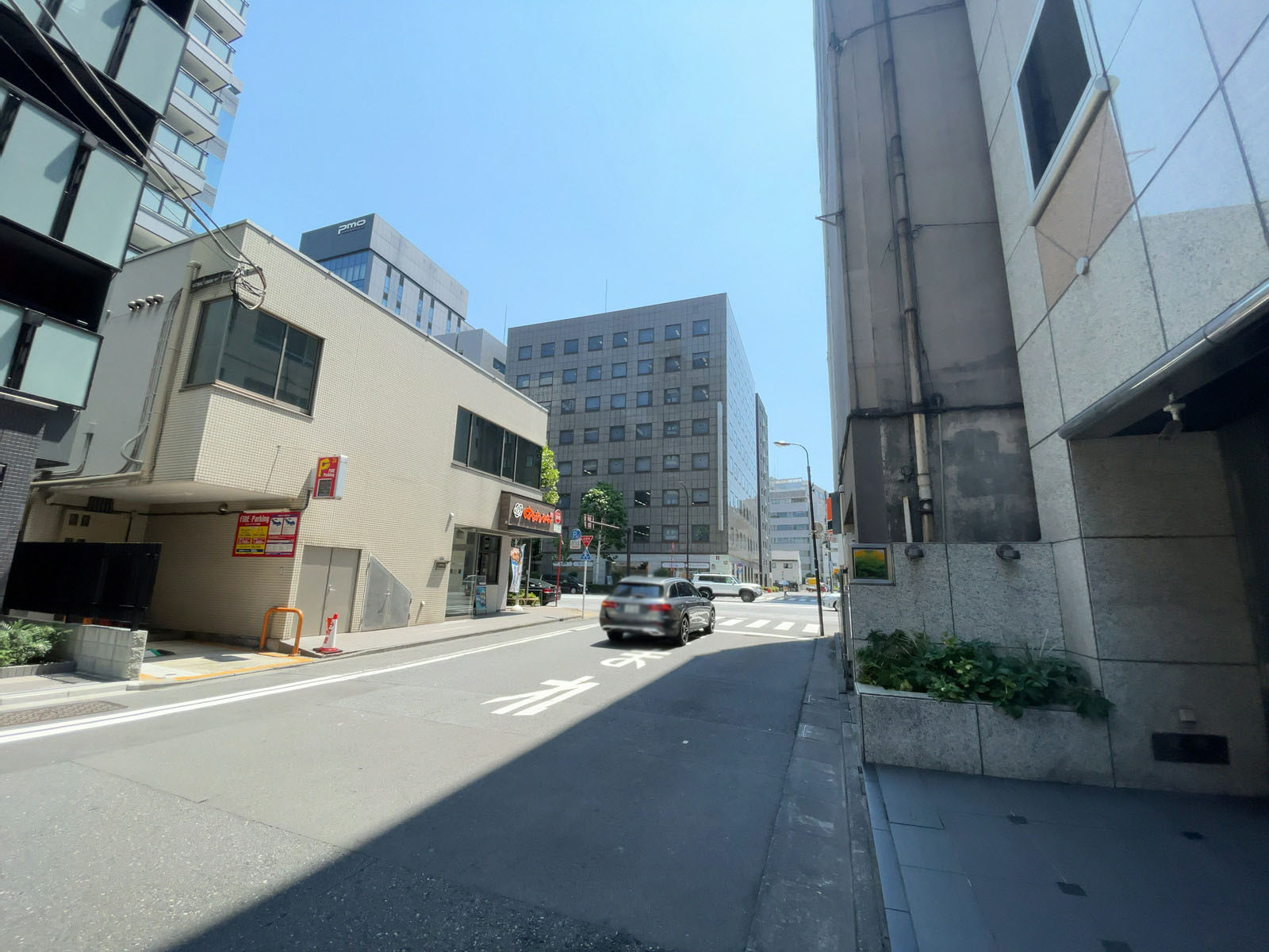 DiaResto Tokyo Bldg.前面の通り