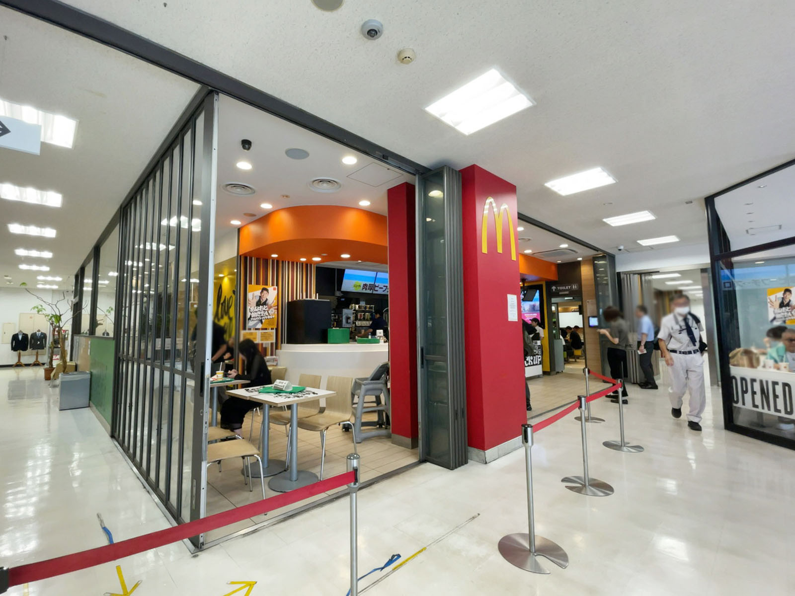 至近のマクドナルド 銀座インズ店