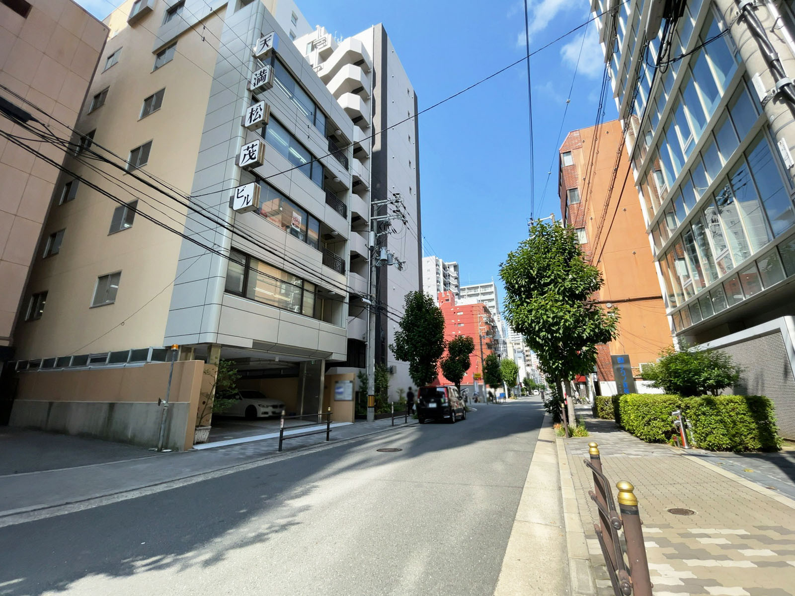 末澤ビル前面の通り