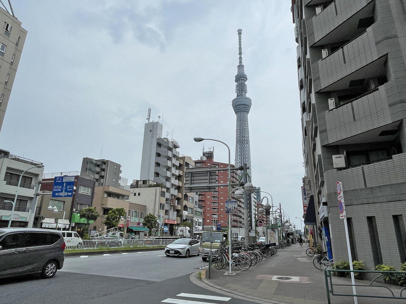 近くの浅草通り