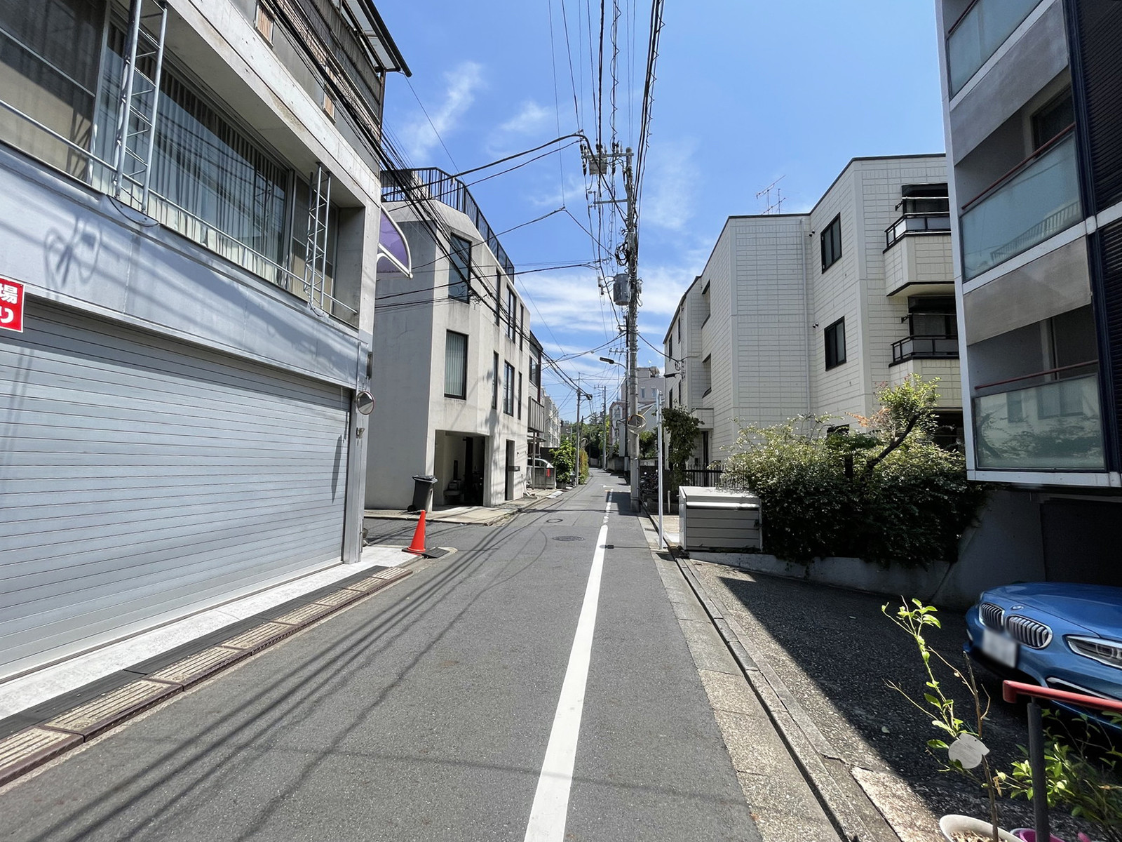 周辺は閑静なエリア