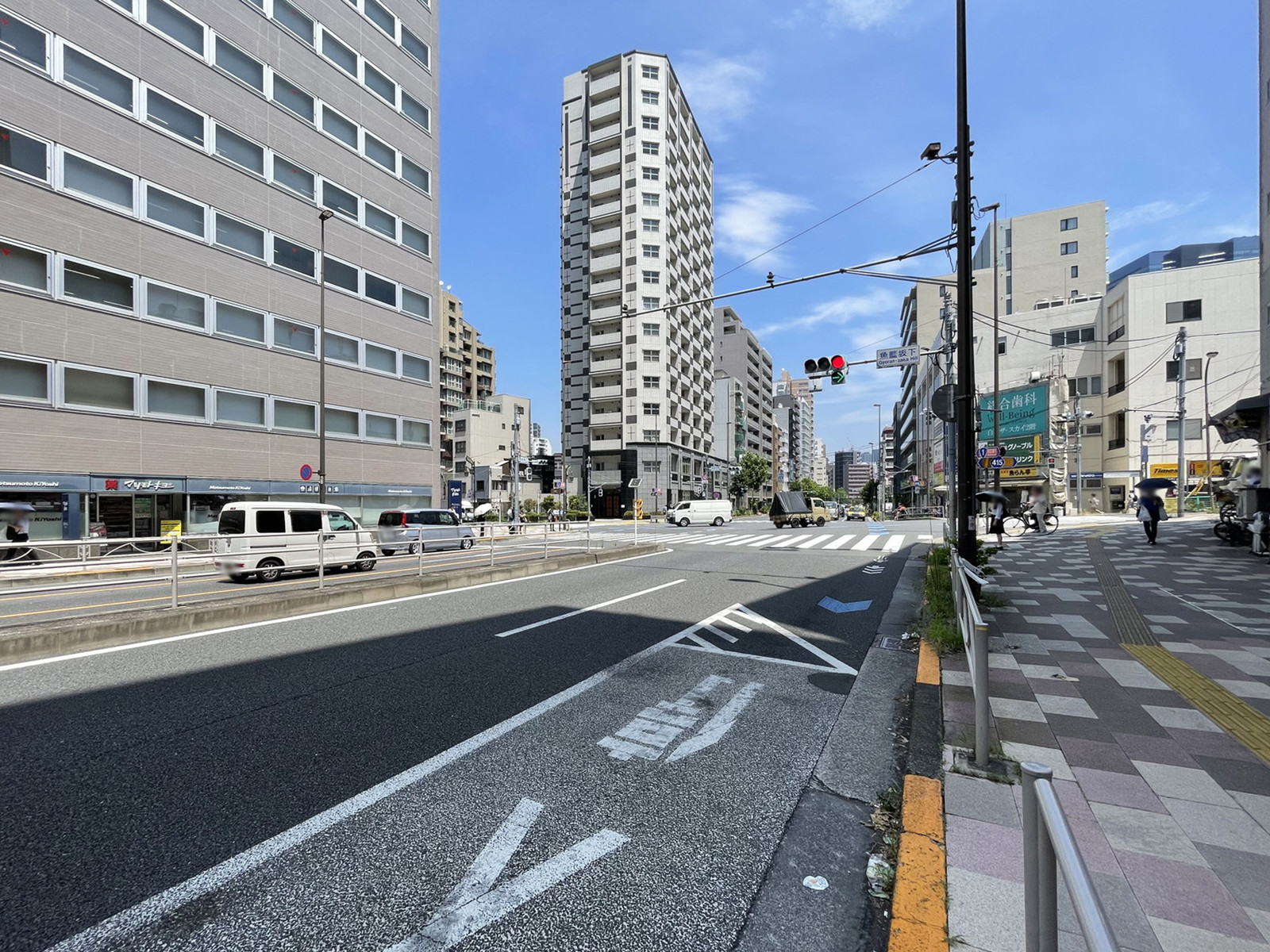 近くの桜田通り
